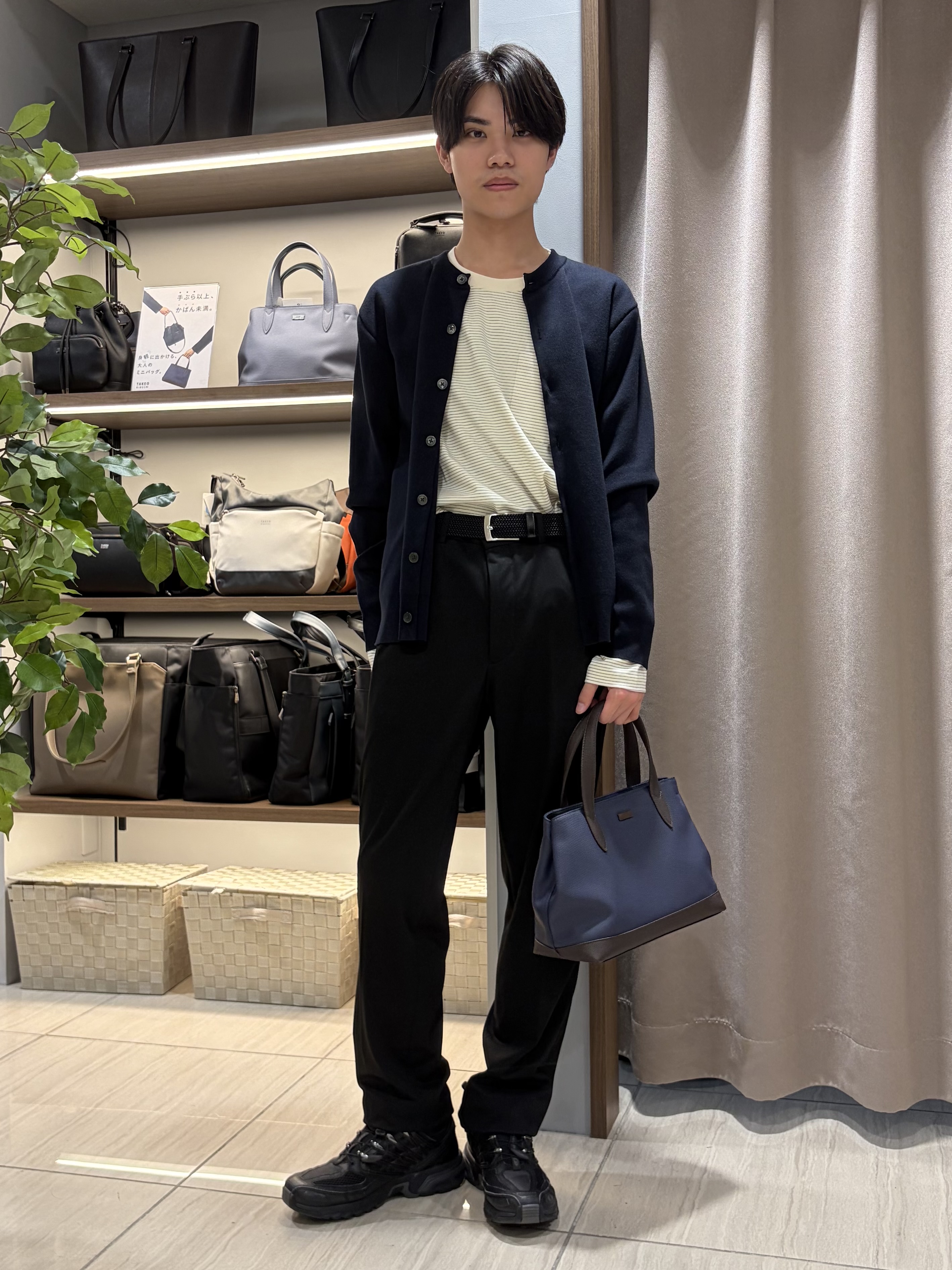 hiroさんの「TAKEO KIKUCHI｜【BOWLER HAT LABEL】日本製クルーネックカーディガン」を使ったコーディネート