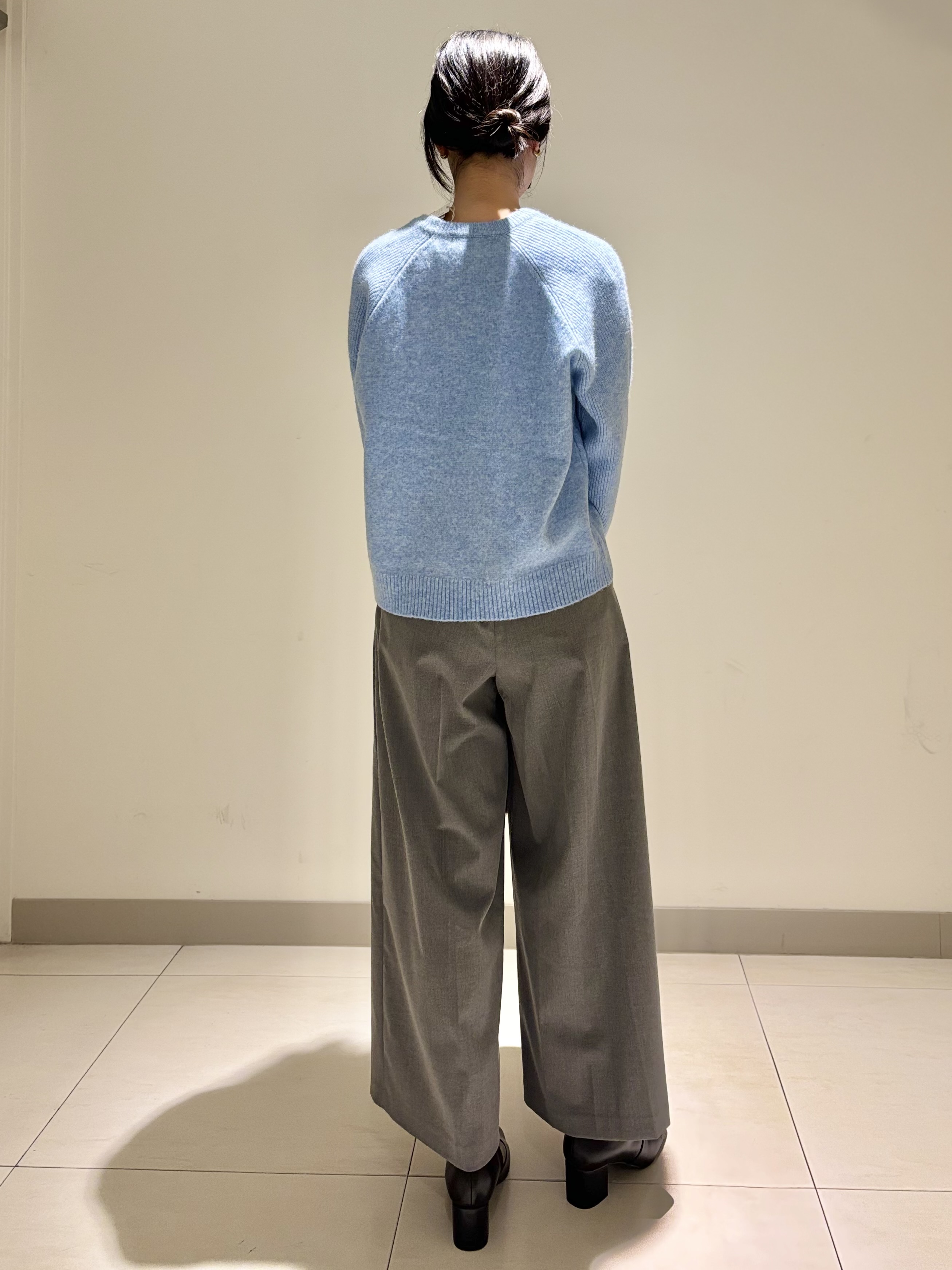 mayuさんの「Dessin｜【洗濯機OK/サスティナブル/6色展開】編地切替ラグラン ニットプルオーバー」を使ったコーディネート
