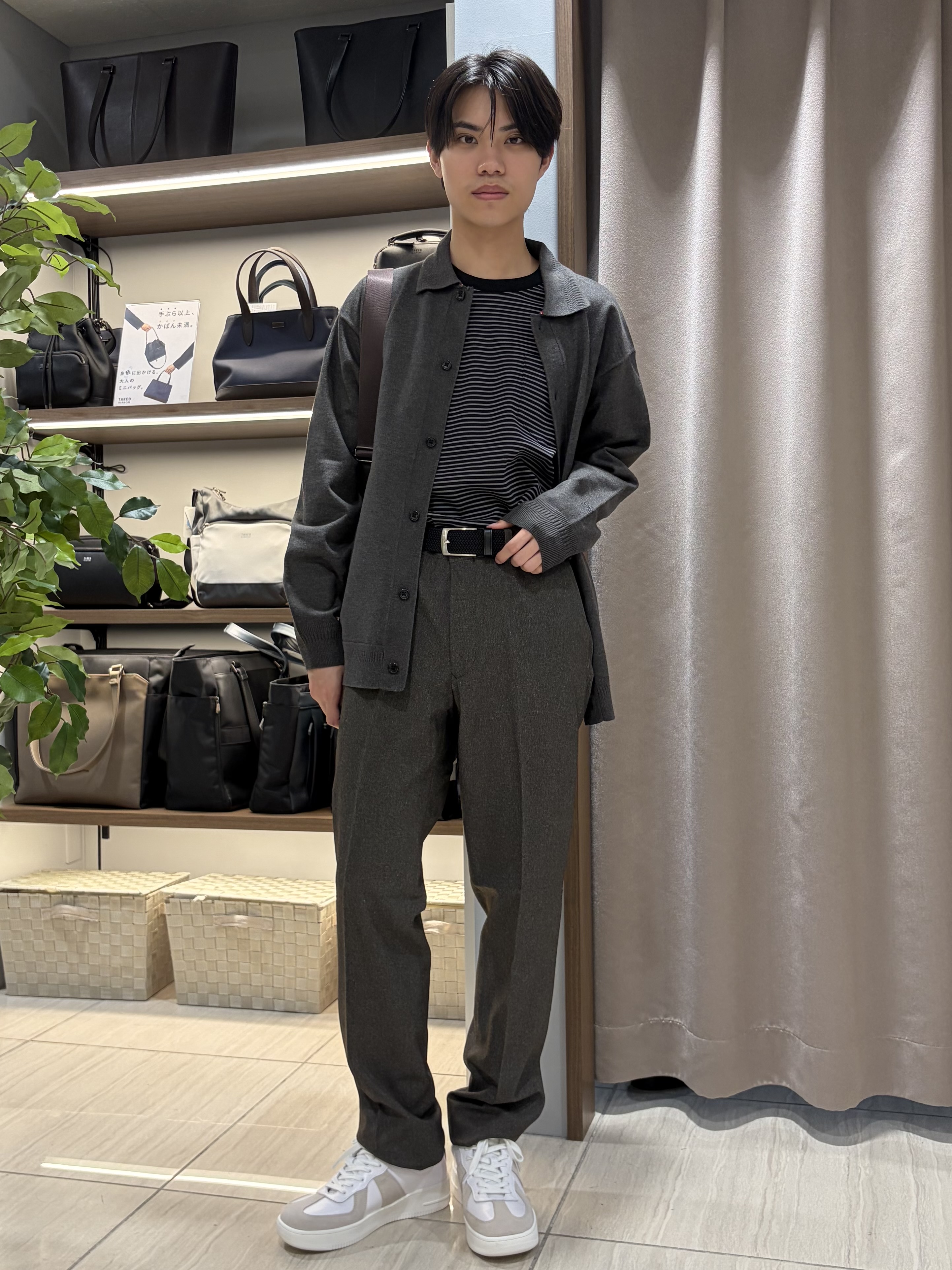 hiroさんの「TAKEO KIKUCHI｜ニット シャツ カーディガン」を使ったコーディネート