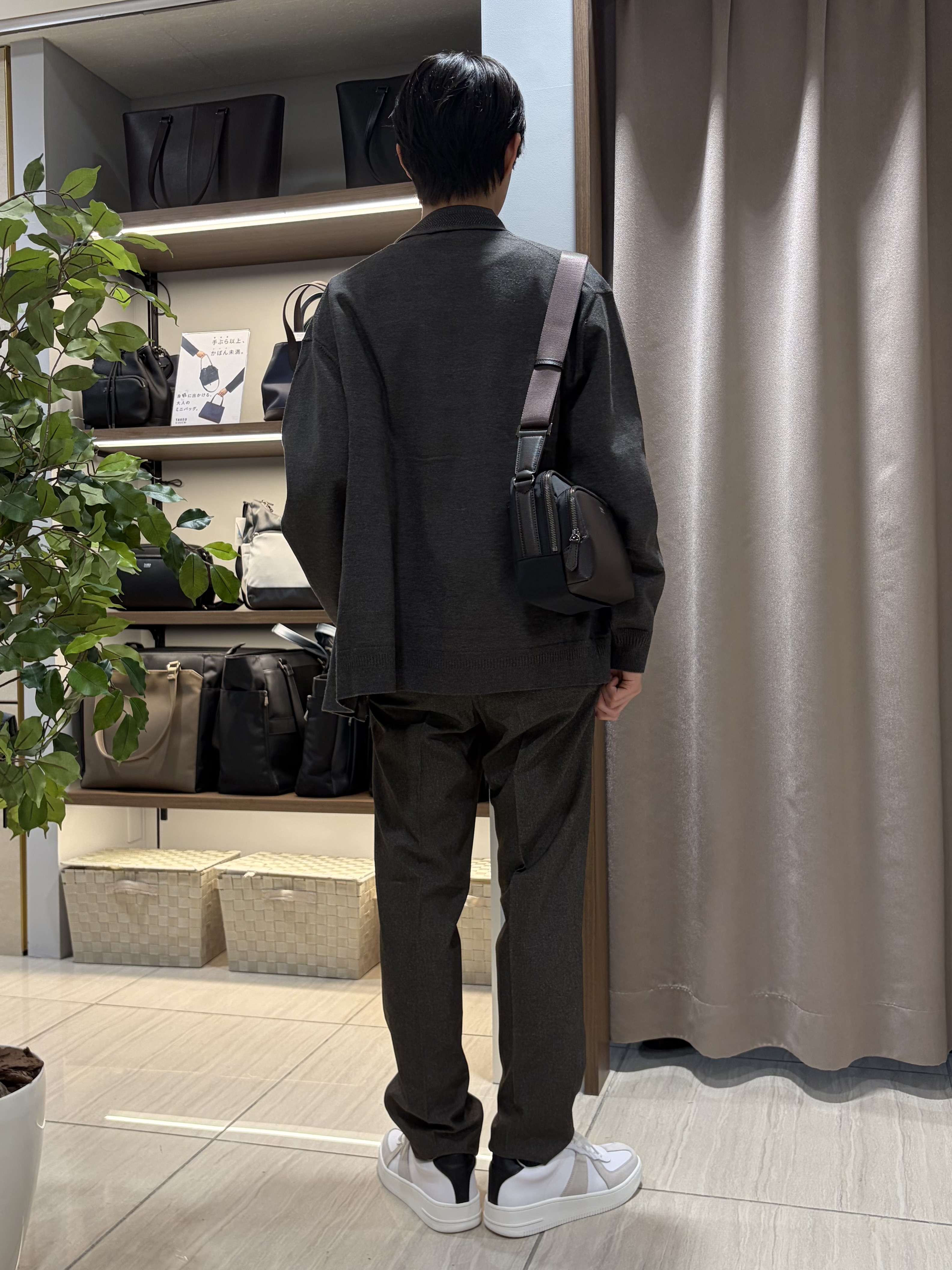 hiroさんの「TAKEO KIKUCHI｜ニット シャツ カーディガン」を使ったコーディネート