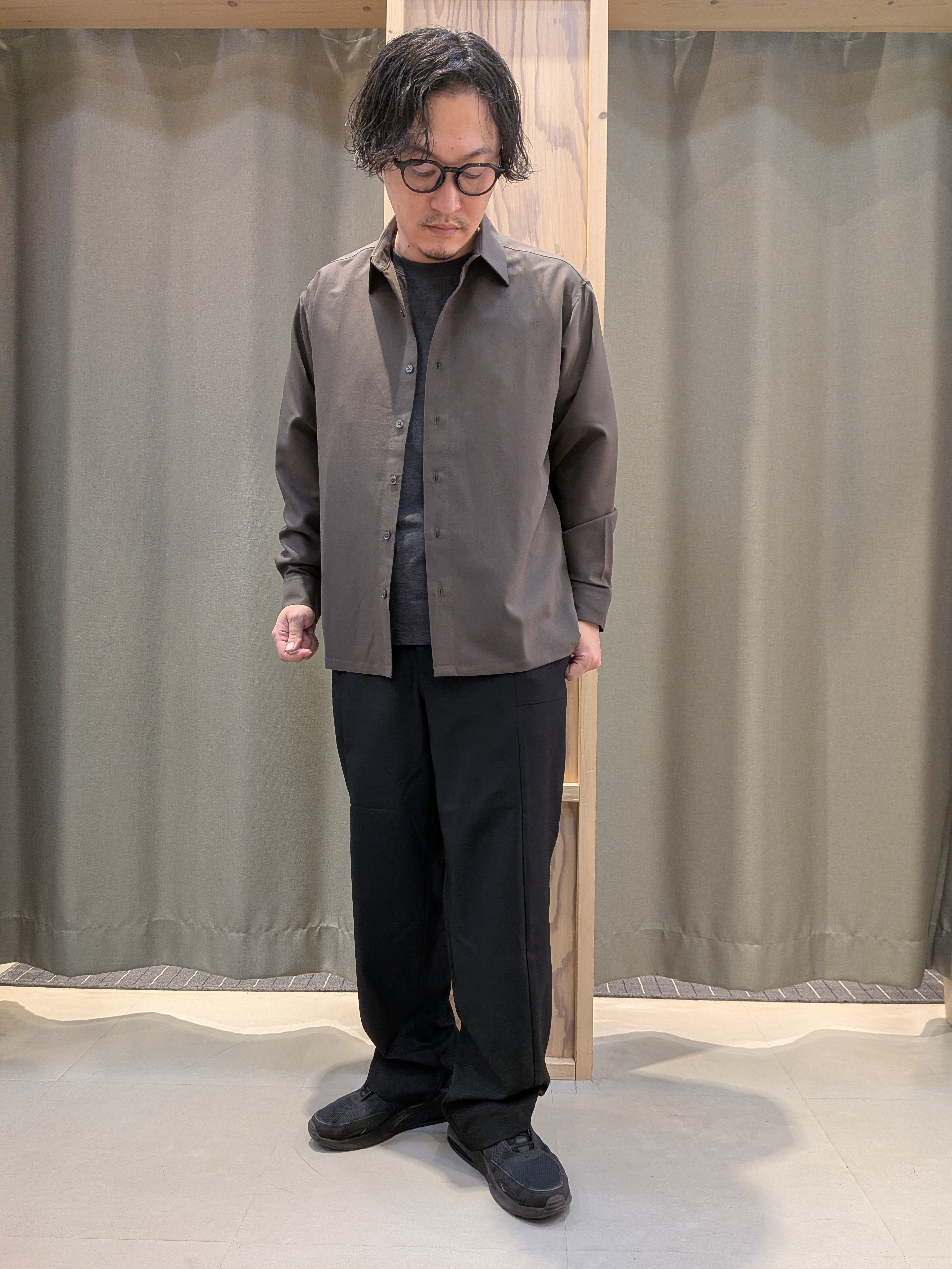 okcさんの「THE SHOP TK｜【洗濯機OK】ウールライク 長袖シャツ」を使ったコーディネート