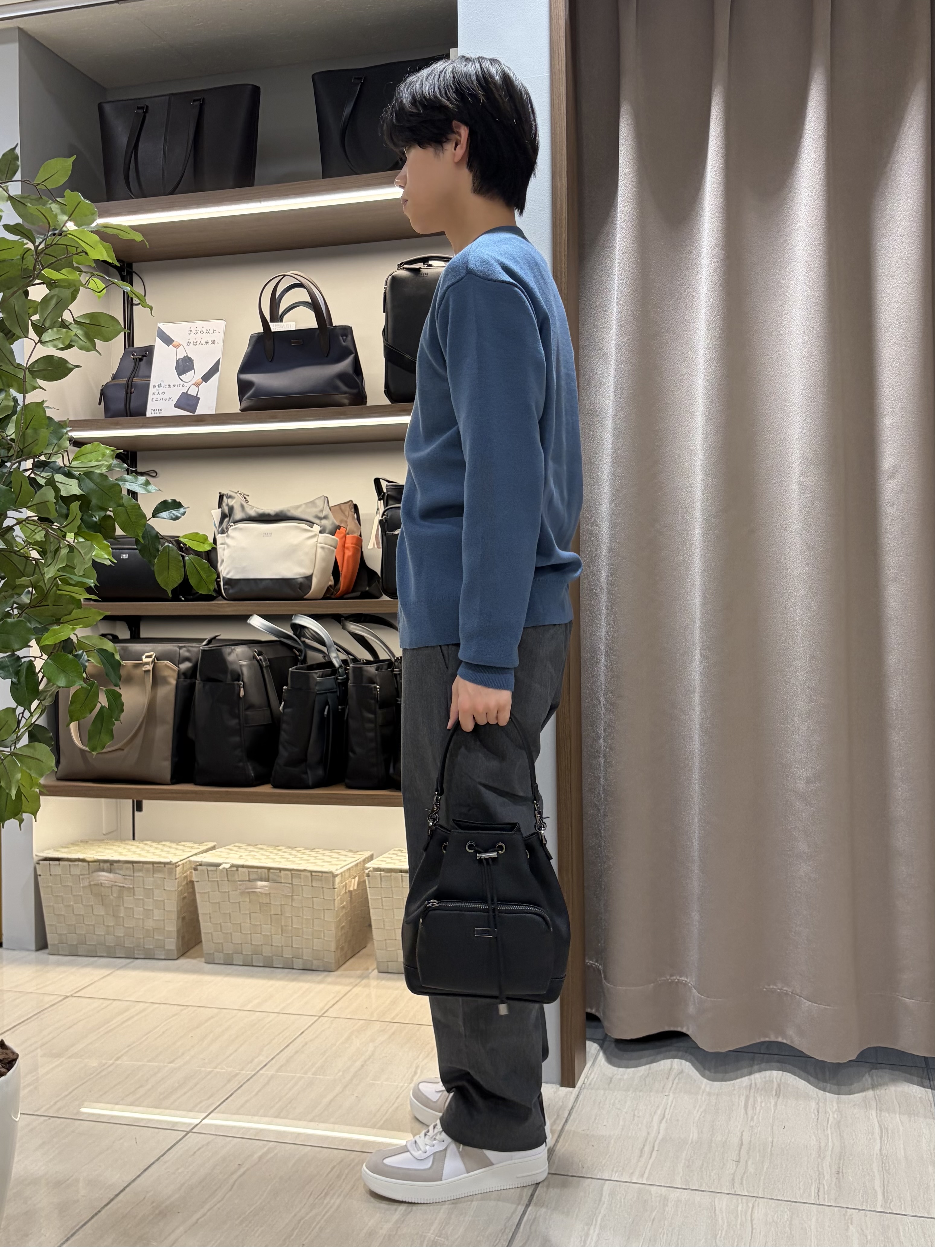 hiroさんの「TAKEO KIKUCHI｜【BOWLER HAT LABEL】日本製クルーネックカーディガン」を使ったコーディネート