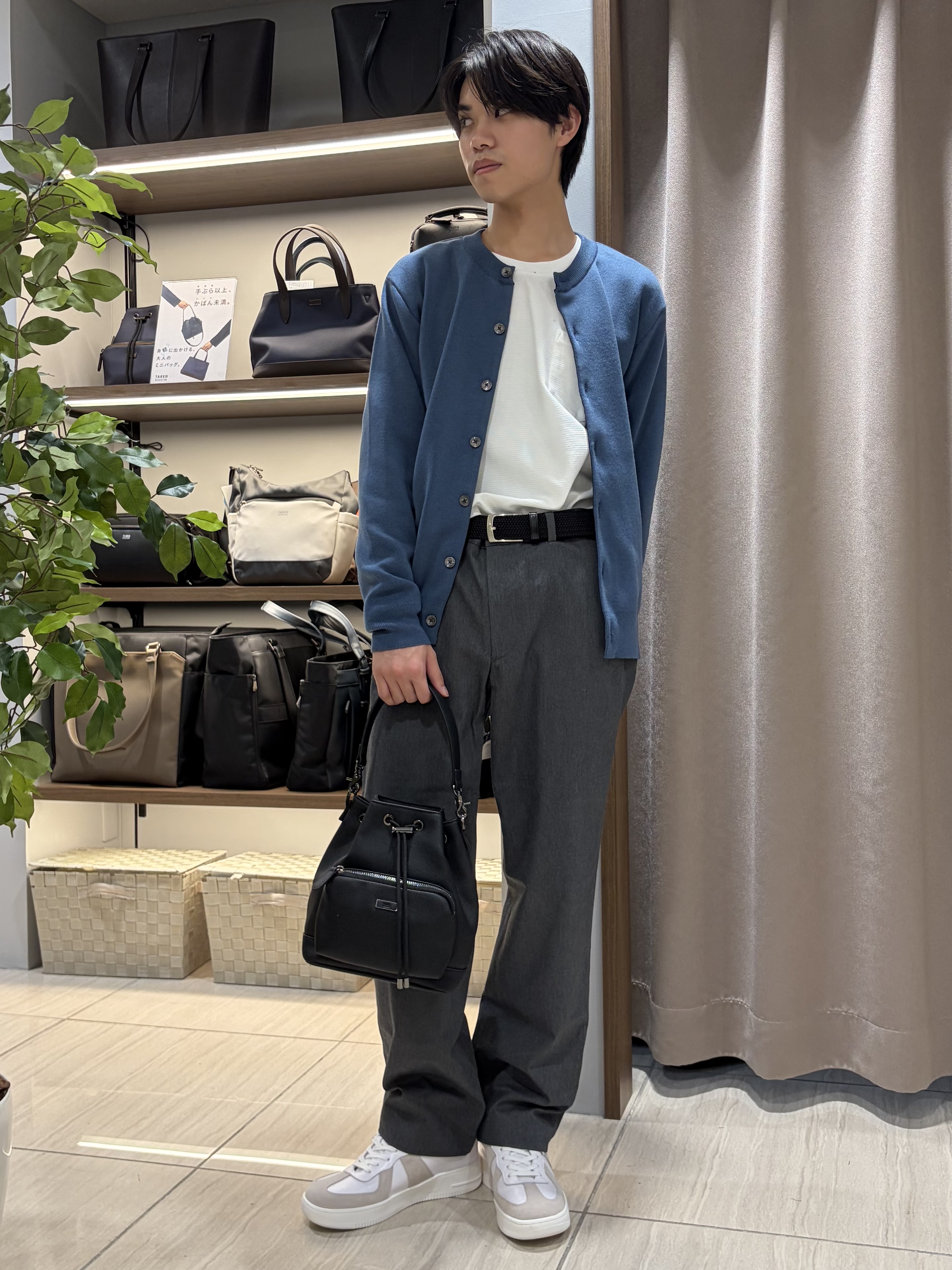 hiroさんの「TAKEO KIKUCHI｜【BOWLER HAT LABEL】日本製クルーネックカーディガン」を使ったコーディネート