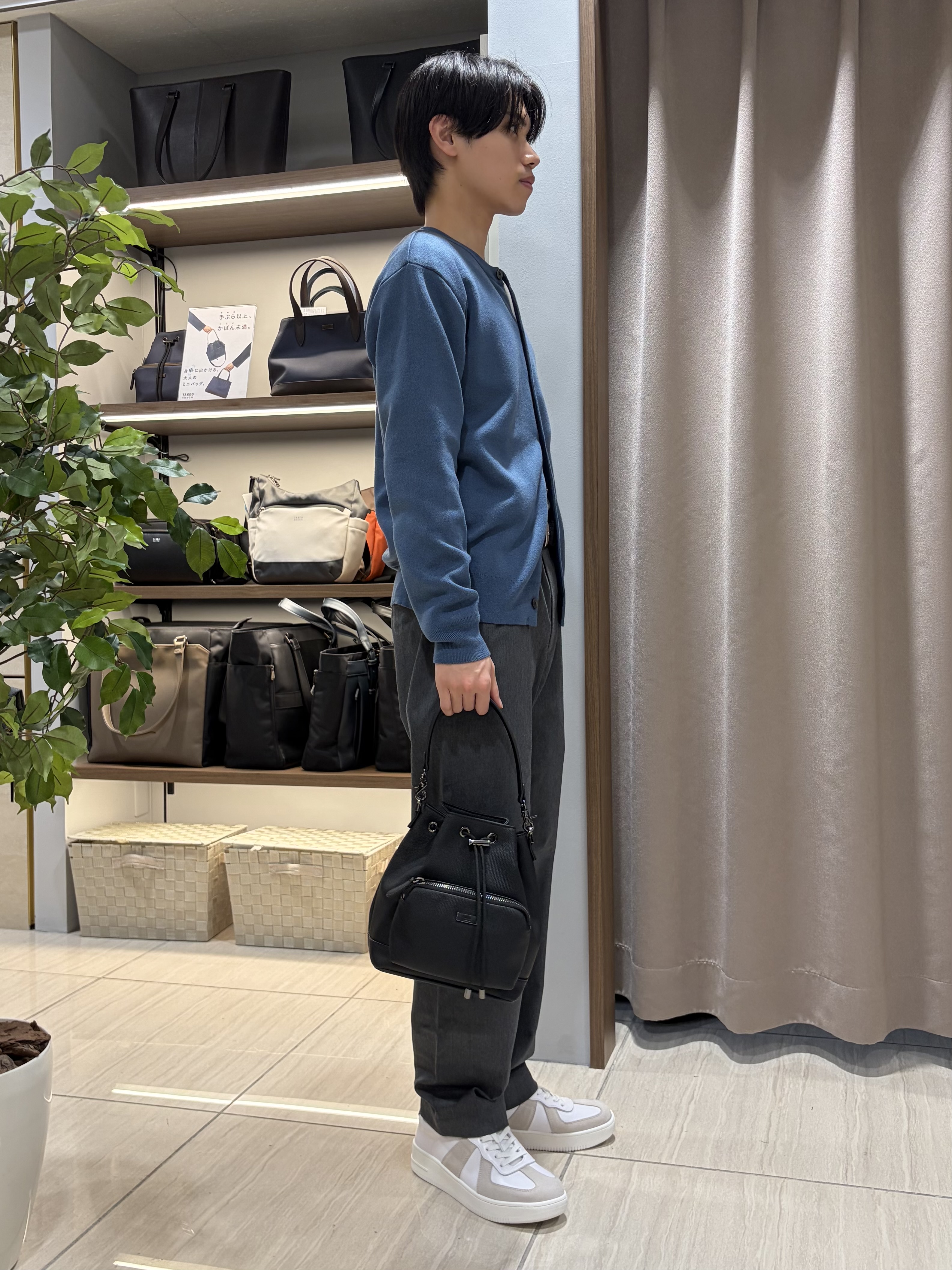 hiroさんの「TAKEO KIKUCHI｜【BOWLER HAT LABEL】日本製クルーネックカーディガン」を使ったコーディネート