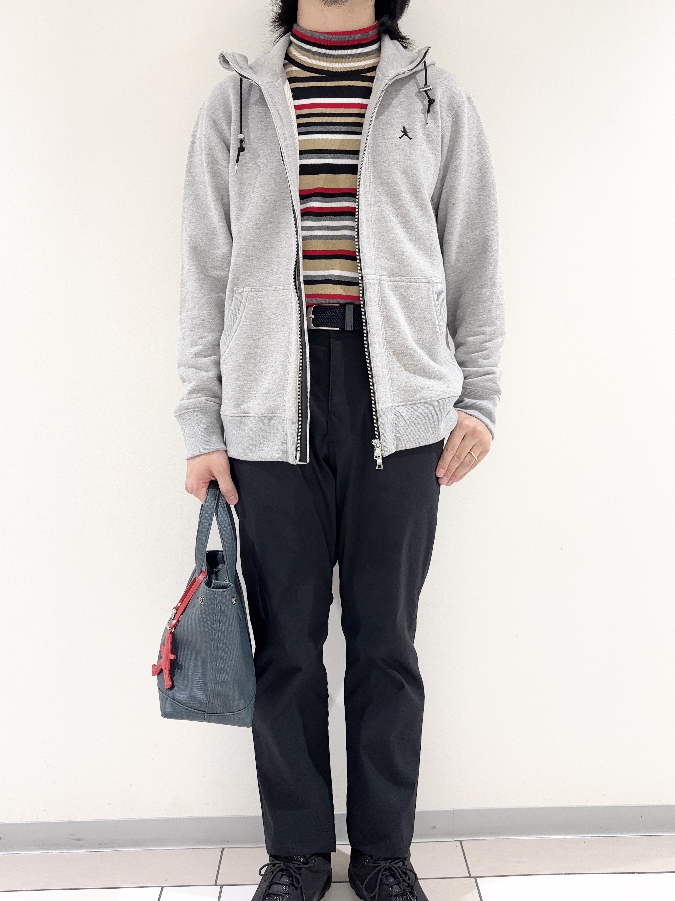 及川さんの「TAKEO KIKUCHI｜【BOWLER HAT LABEL】ジップアップ スウェットパーカー」を使ったコーディネート