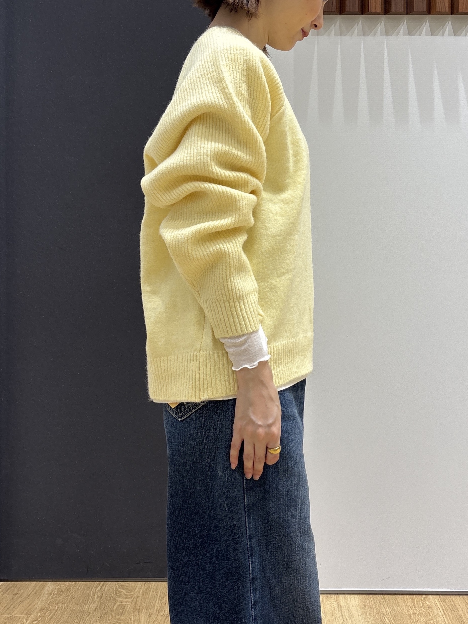 risaさんの「Dessin｜【洗濯機OK/サスティナブル/6色展開】編地切替ラグラン ニットプルオーバー」を使ったコーディネート