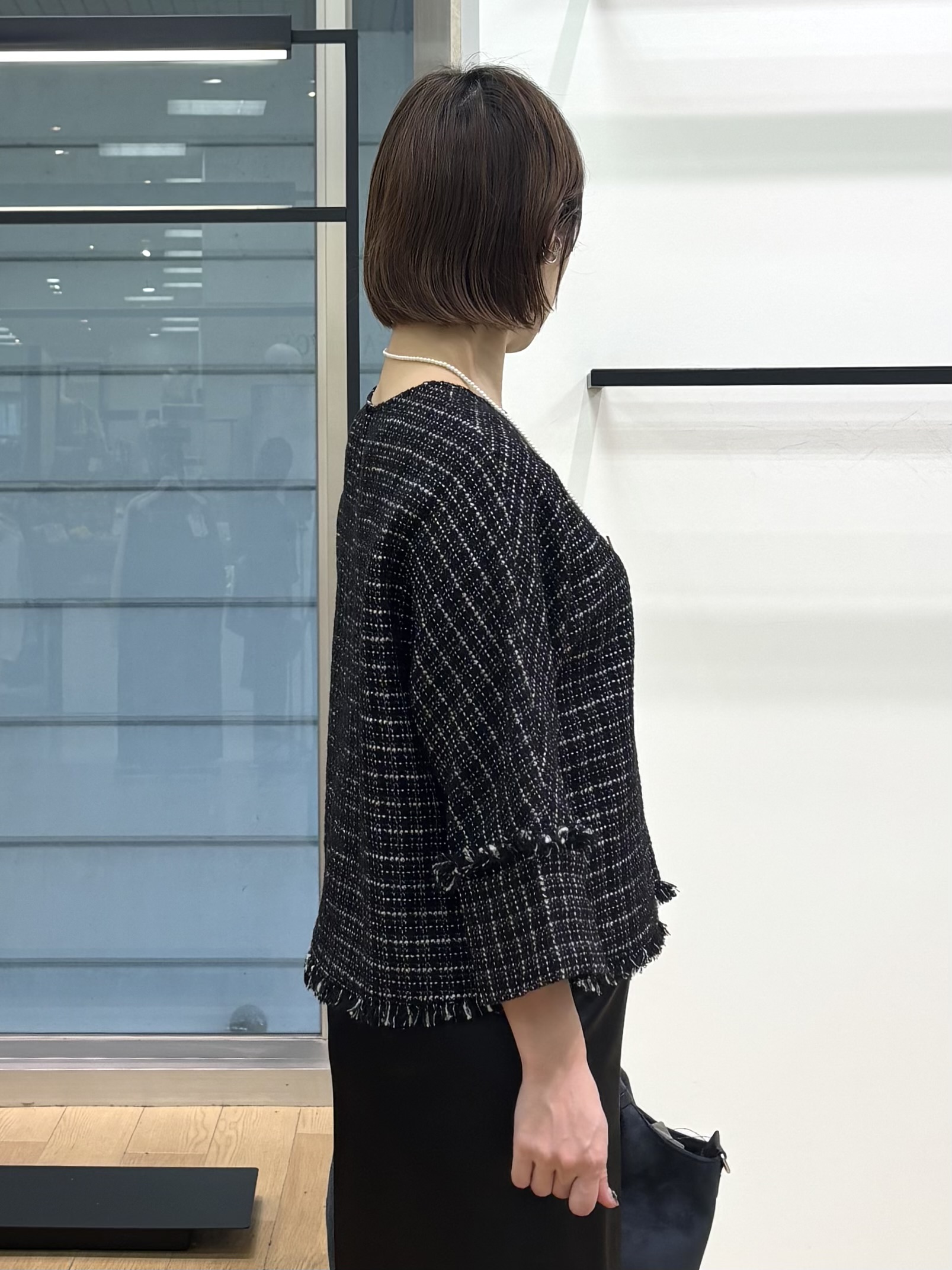 asamiさんの「INDIVI｜【華やか／1枚でサマになる】上品ツイードブラウス」を使ったコーディネート