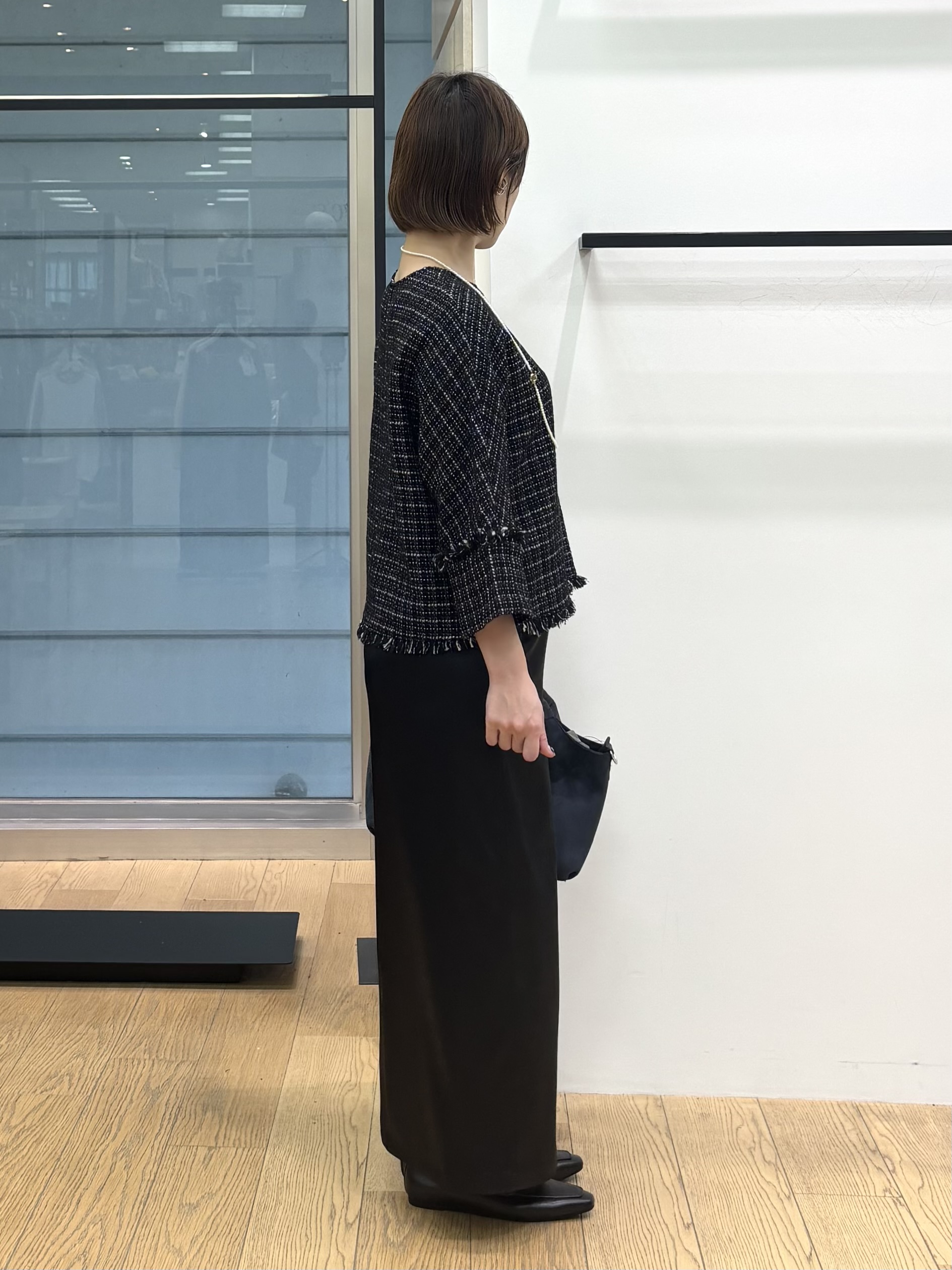 asamiさんの「INDIVI｜【華やか／1枚でサマになる】上品ツイードブラウス」を使ったコーディネート