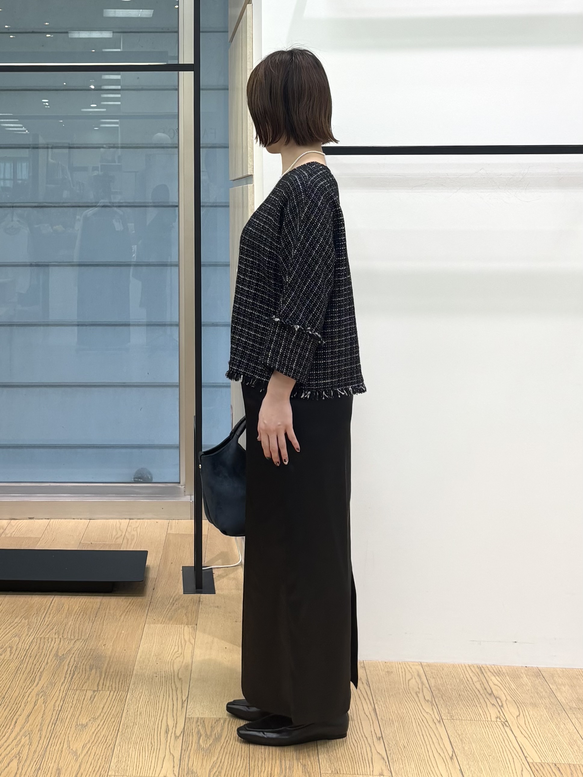 asamiさんの「INDIVI｜【華やか／1枚でサマになる】上品ツイードブラウス」を使ったコーディネート