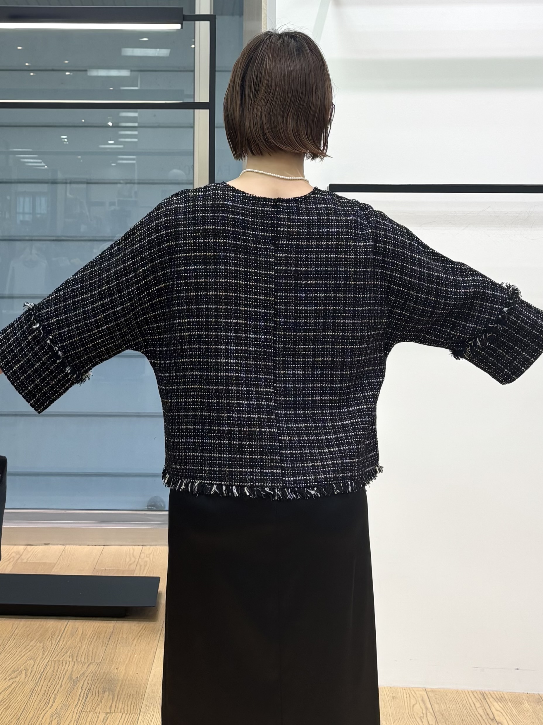 asamiさんの「INDIVI｜【華やか／1枚でサマになる】上品ツイードブラウス」を使ったコーディネート