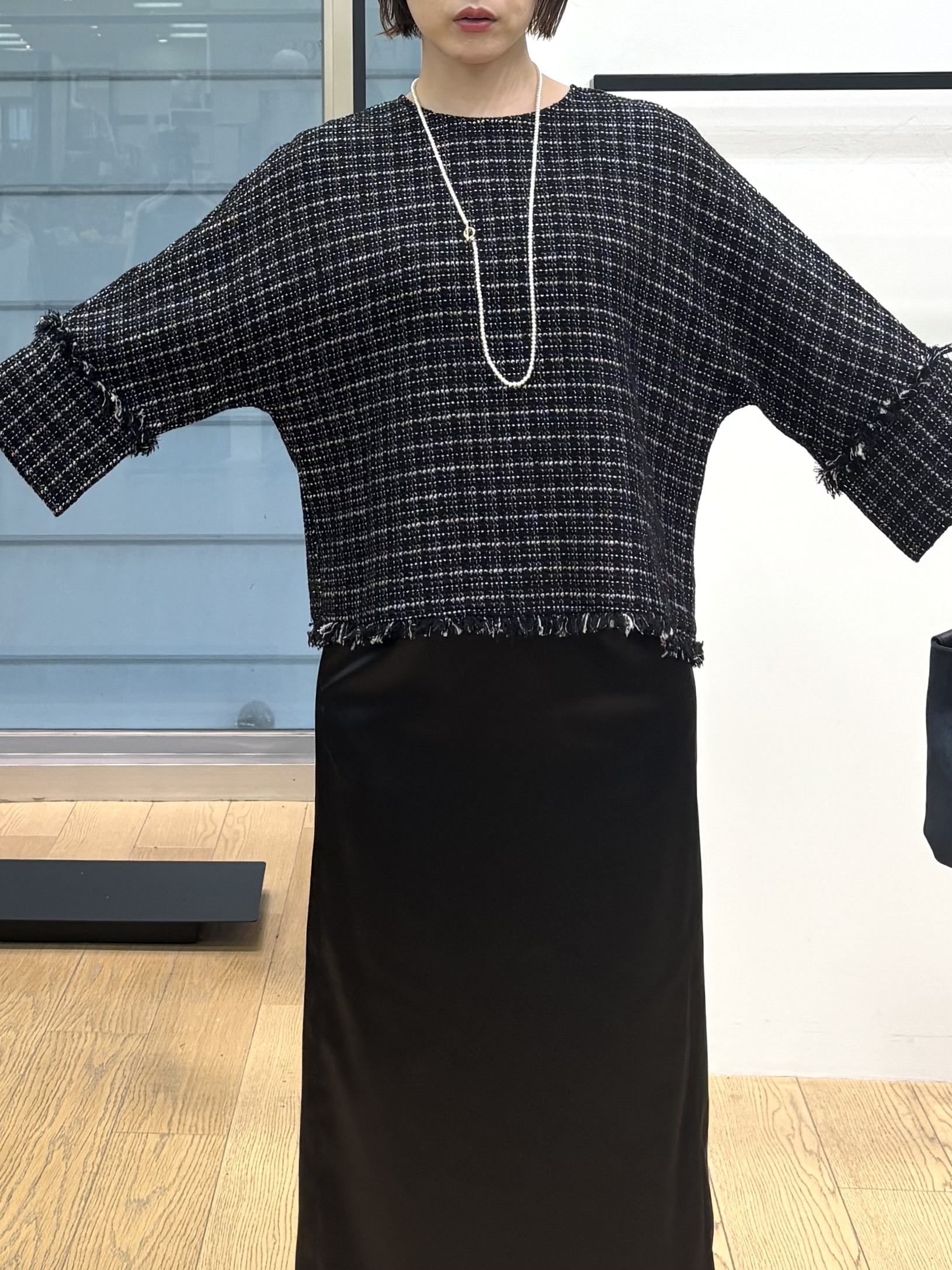 asamiさんの「INDIVI｜【華やか／1枚でサマになる】上品ツイードブラウス」を使ったコーディネート