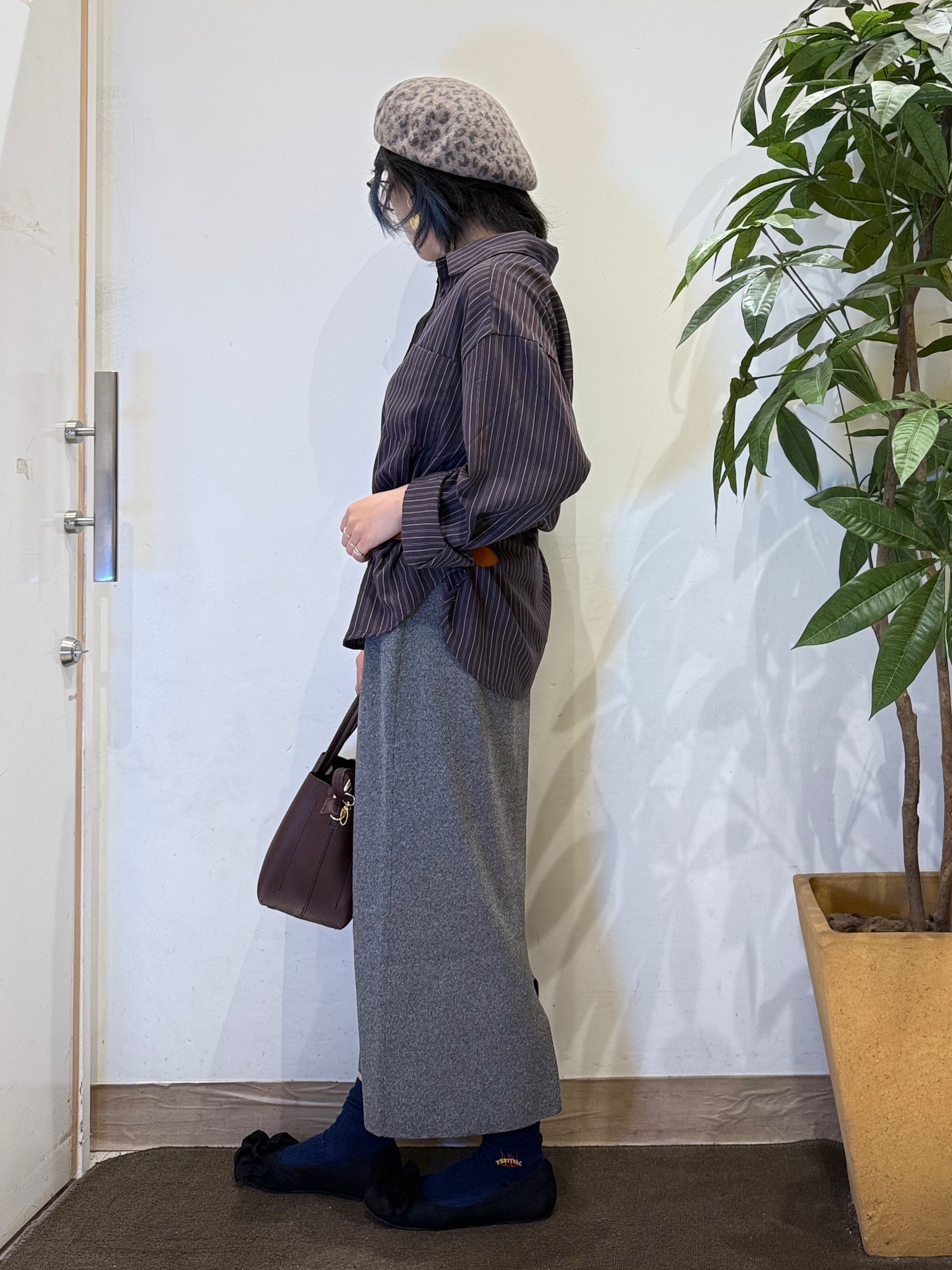 misakiさんの「SHOO･LA･RUE｜【洗濯後しわになりにくい/S-LL】気分で選ぶ 大人のデイリー使いに ベーシックシャツ」を使ったコーディネート