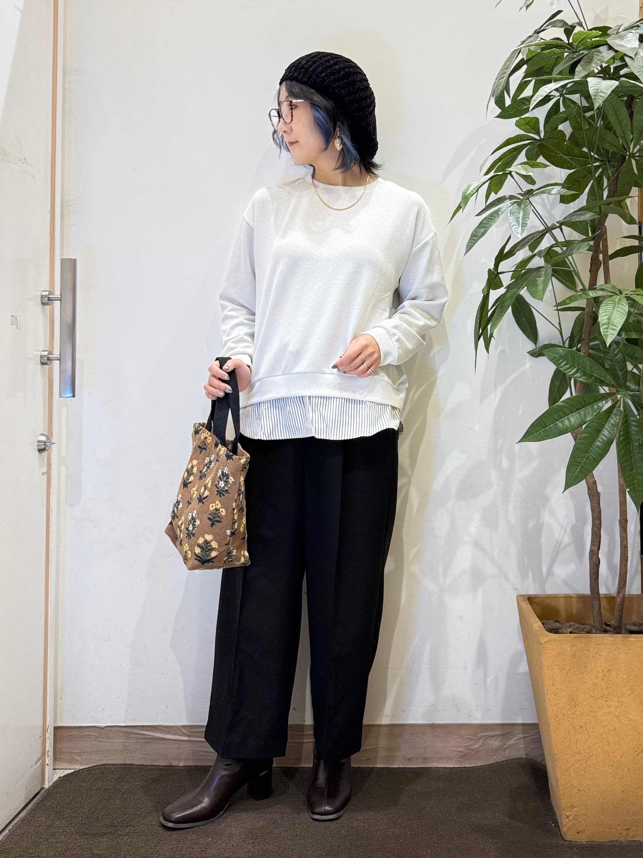 misakiさんの「SHOO･LA･RUE｜【S-LL/洗濯機可/体型カバー】インせず着られる レイヤード風 ラメ入りトップス」を使ったコーディネート