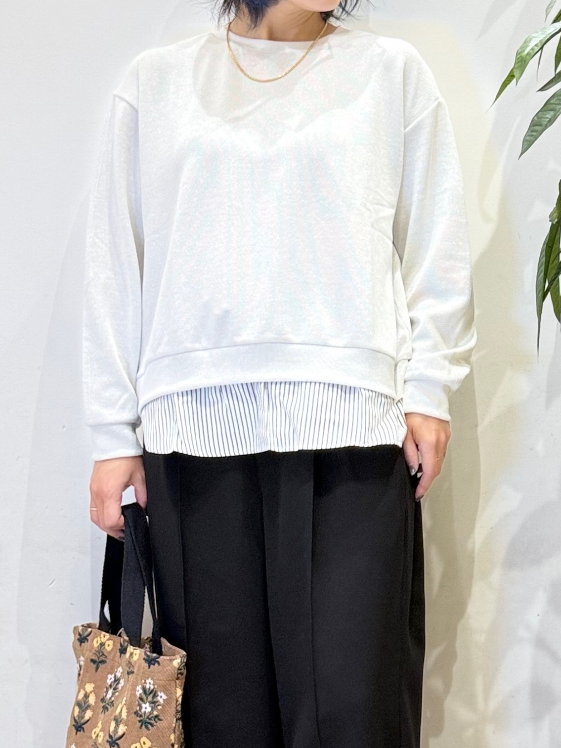 misakiさんの「SHOO･LA･RUE｜【S-LL/洗濯機可/体型カバー】インせず着られる レイヤード風 ラメ入りトップス」を使ったコーディネート