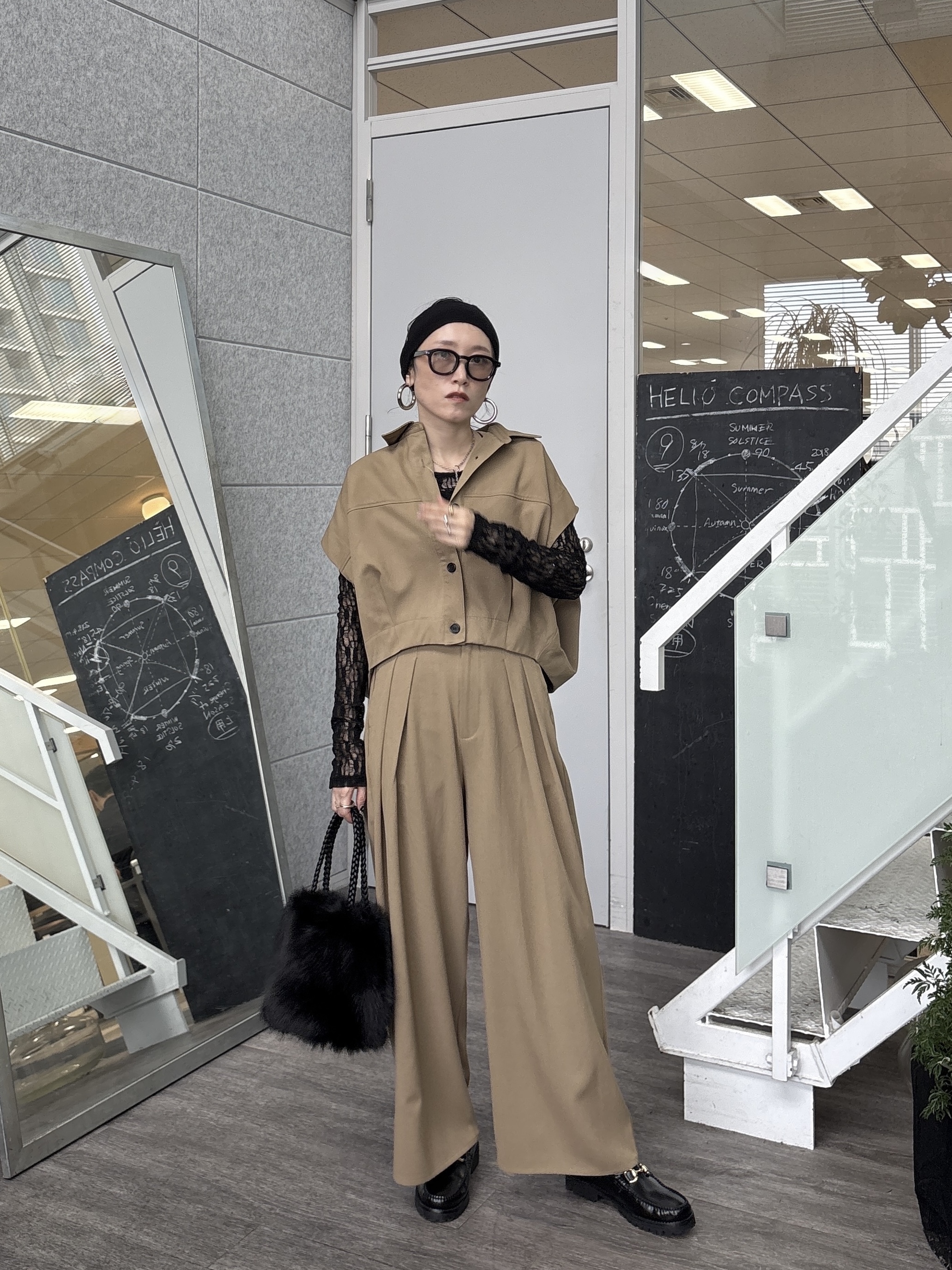 kotakiさんの「INDIVI｜スリーブレスコクーンシャツ【セットアップ可能】」を使ったコーディネート
