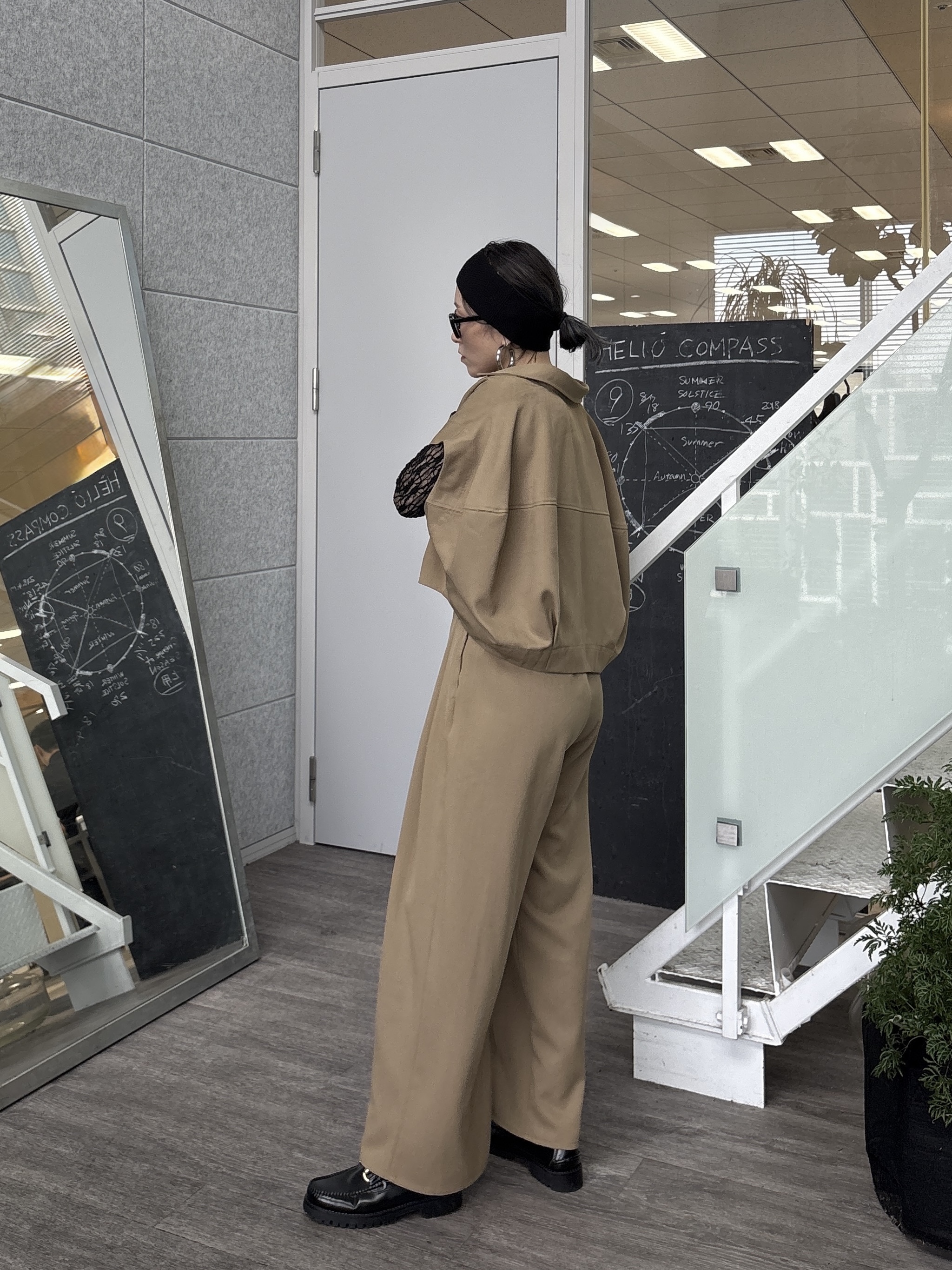 kotakiさんの「INDIVI｜スリーブレスコクーンシャツ【セットアップ可能】」を使ったコーディネート
