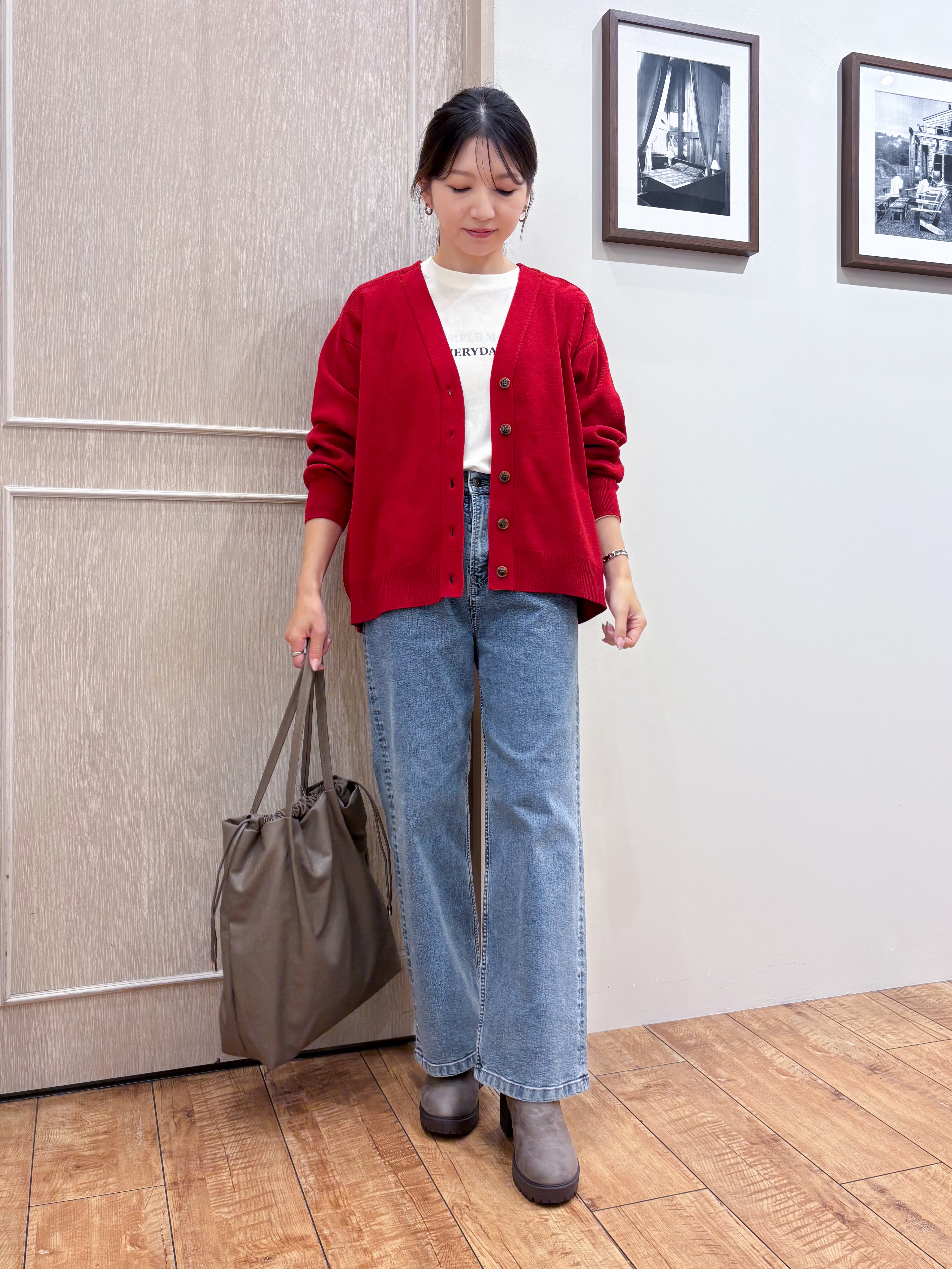 なみさんの「SHOO･LA･RUE｜【毛玉になりにくい/S-LL/洗濯機可/体型カバー】Vネックゆったりカーディガン」を使ったコーディネート