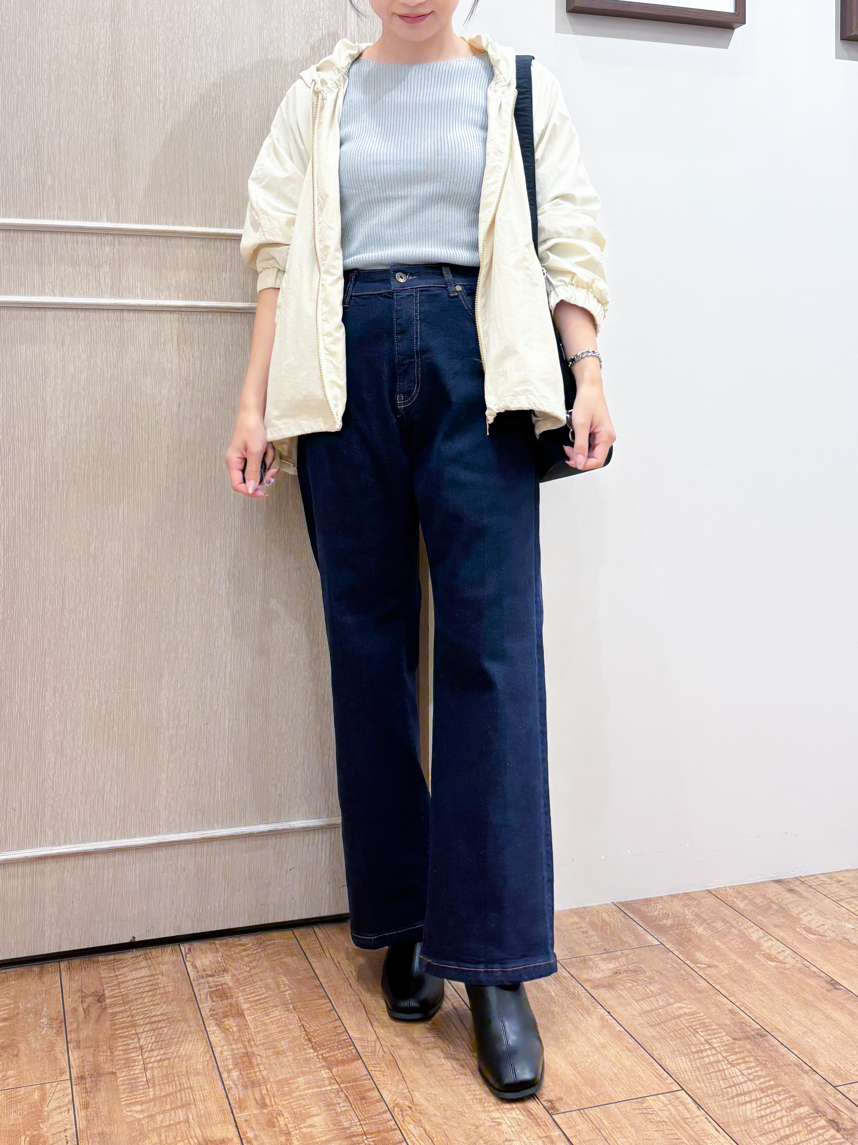 なみさんの「SHOO･LA･RUE｜【S-LL/撥水】ゴールドパーツで女性らしく ギャザーブルゾン」を使ったコーディネート