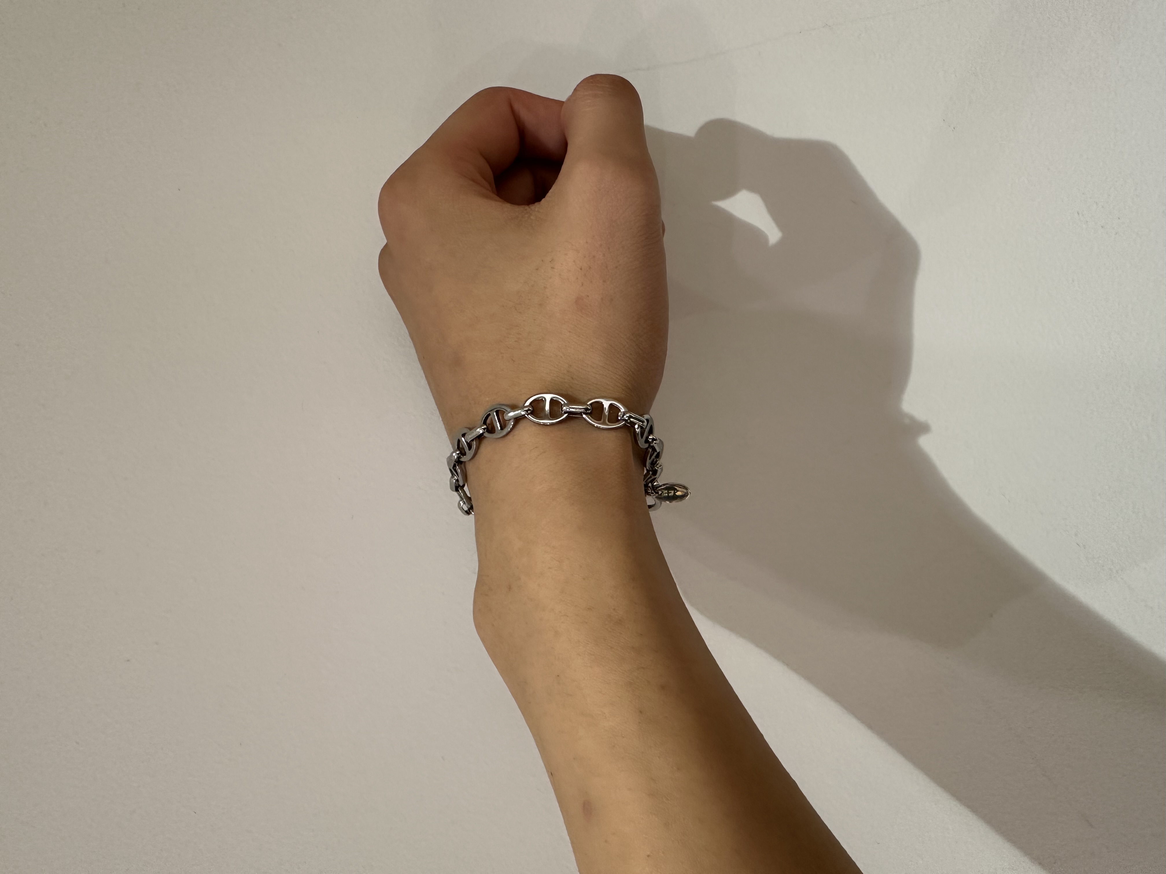 KOHEIさんの「tk.TAKEO KIKUCHI｜ステンレスアソートチェーンブレスレット」を使ったコーディネート