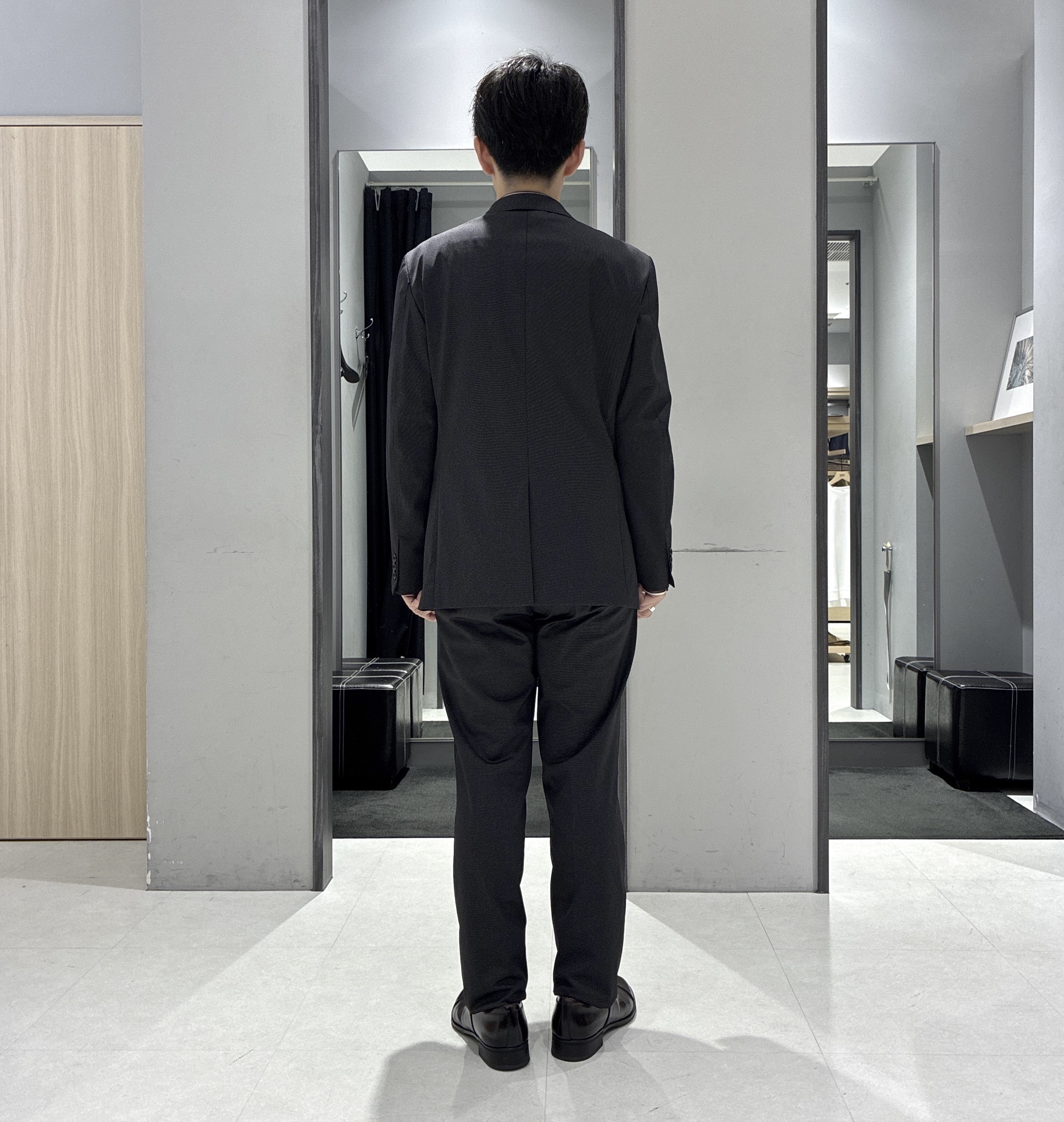 わいずみさんの「TAKEO KIKUCHI｜【360&deg;ストレッチ／軽量】None Of Stress ライト ジャケット（セットアップ対応）」を使ったコーディネート