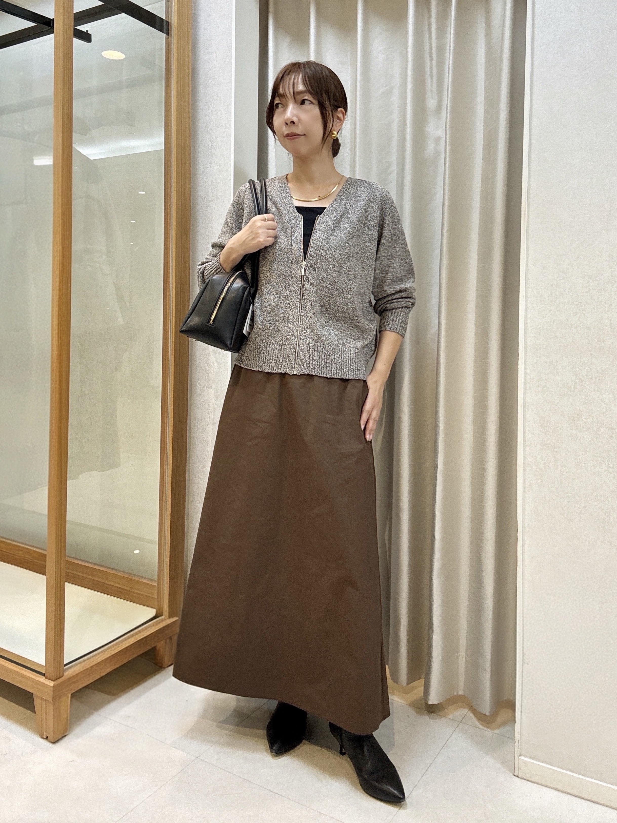 tomoさんの「UNTITLED｜【アンサンブル可/秋羽織り】杢調ジップカーディガン」を使ったコーディネート
