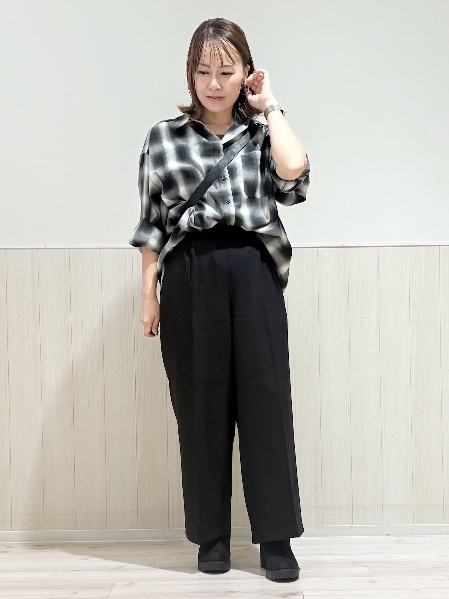 maasaさんの「SHOO･LA･RUE｜【洗濯後しわになりにくい/S-LL】気分で選ぶ 大人のデイリー使いに ベーシックシャツ」を使ったコーディネート