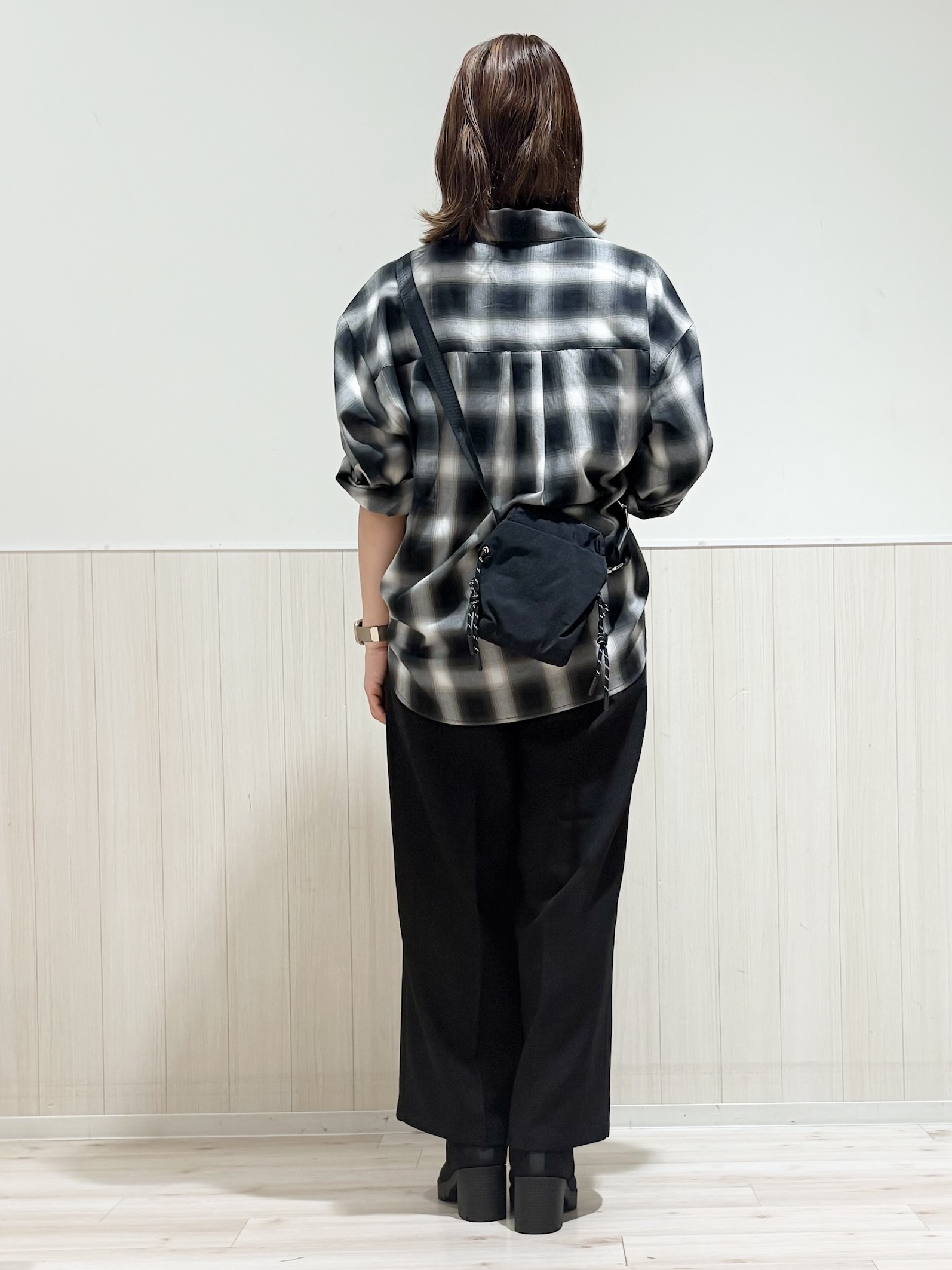 maasaさんの「SHOO･LA･RUE｜【洗濯後しわになりにくい/S-LL】気分で選ぶ 大人のデイリー使いに ベーシックシャツ」を使ったコーディネート