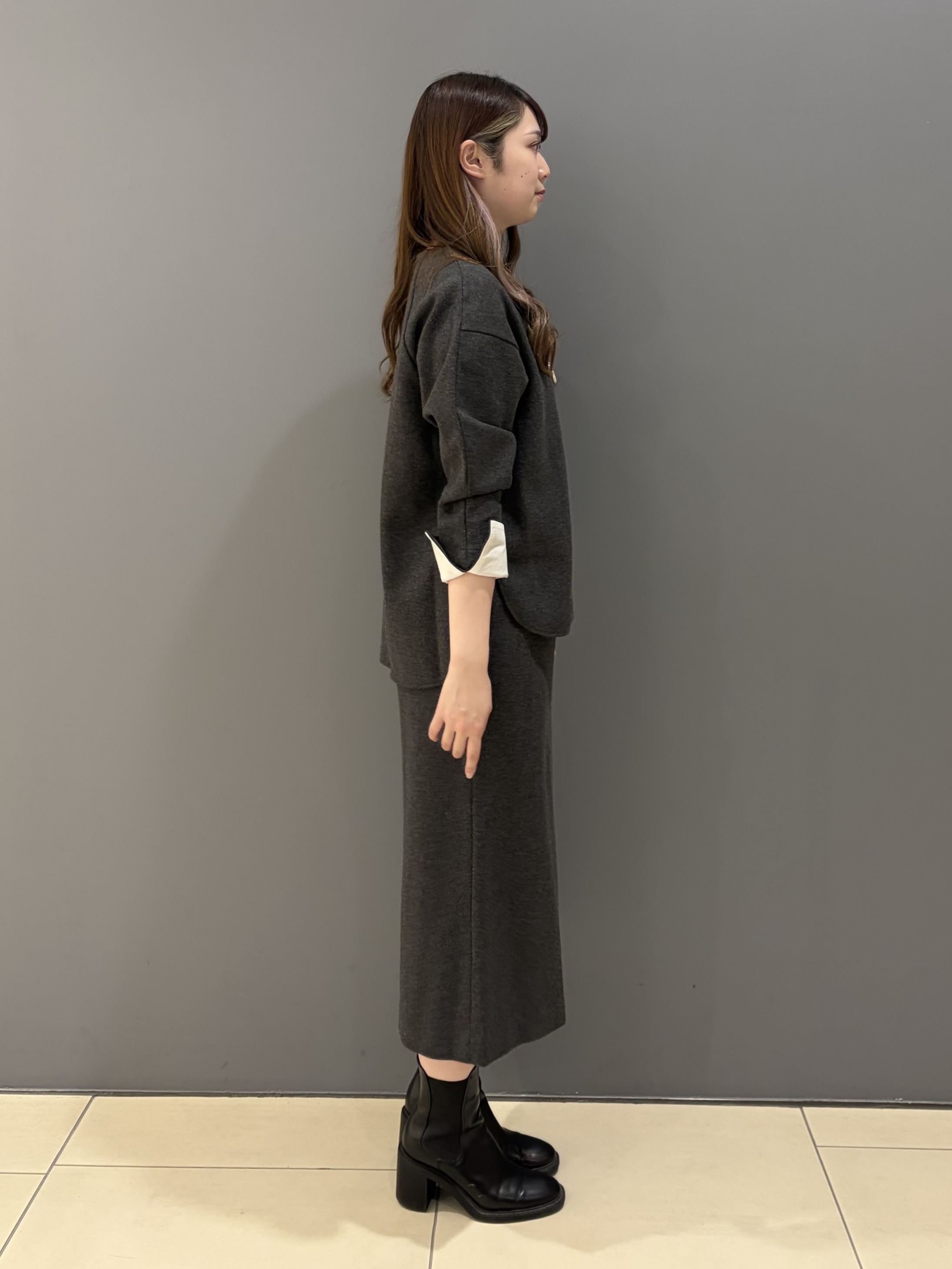 miさんの「UNTITLED｜【セットアップ可/スウェットライク】袖口シャツドッキングプルオーバー」を使ったコーディネート