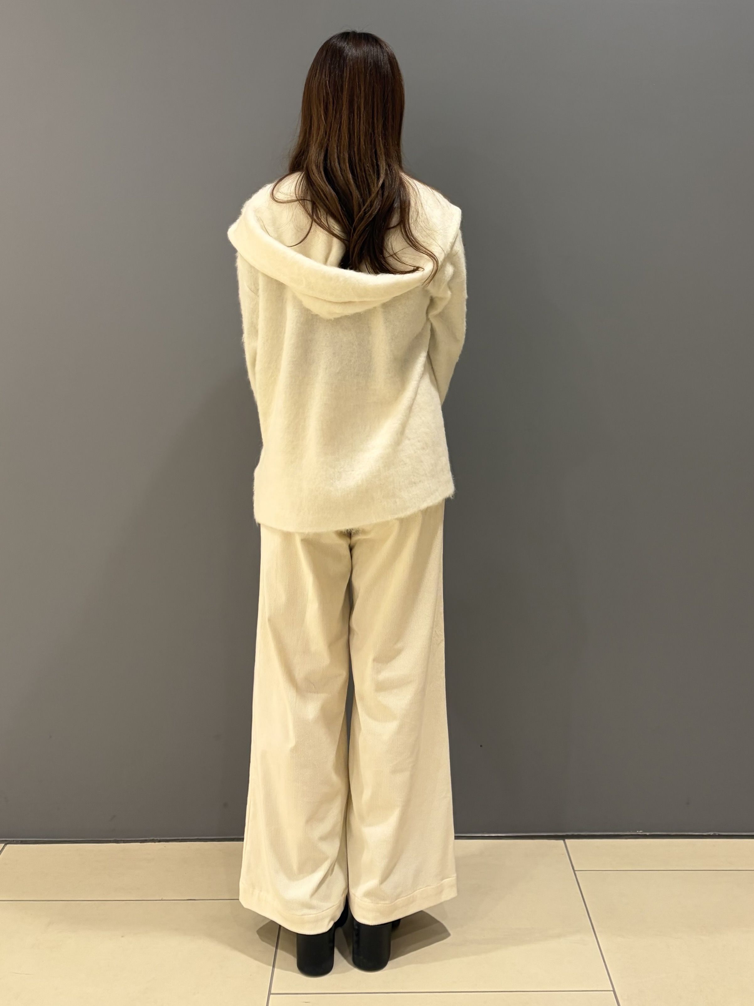 miさんの「UNTITLED｜【軽アウター/秋羽織り】シャギーフーディ―カーディガン」を使ったコーディネート