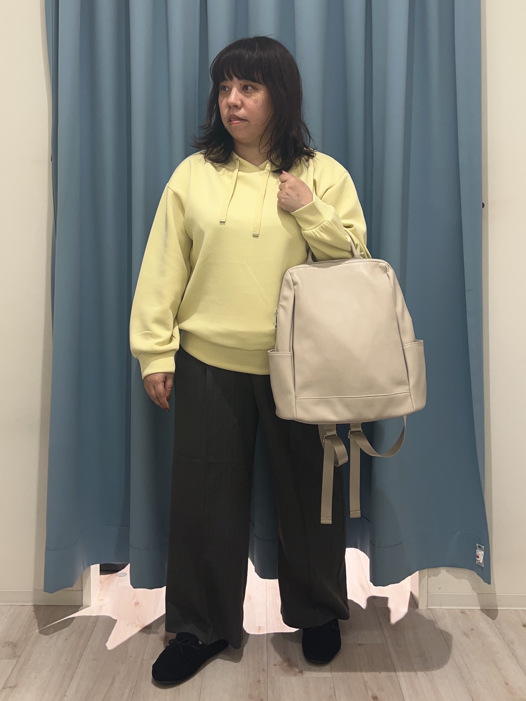 くーさんの「SHOO･LA･RUE｜【S-LL/体型カバー】もちさらなめらかタッチ 抜き襟風トップス」を使ったコーディネート
