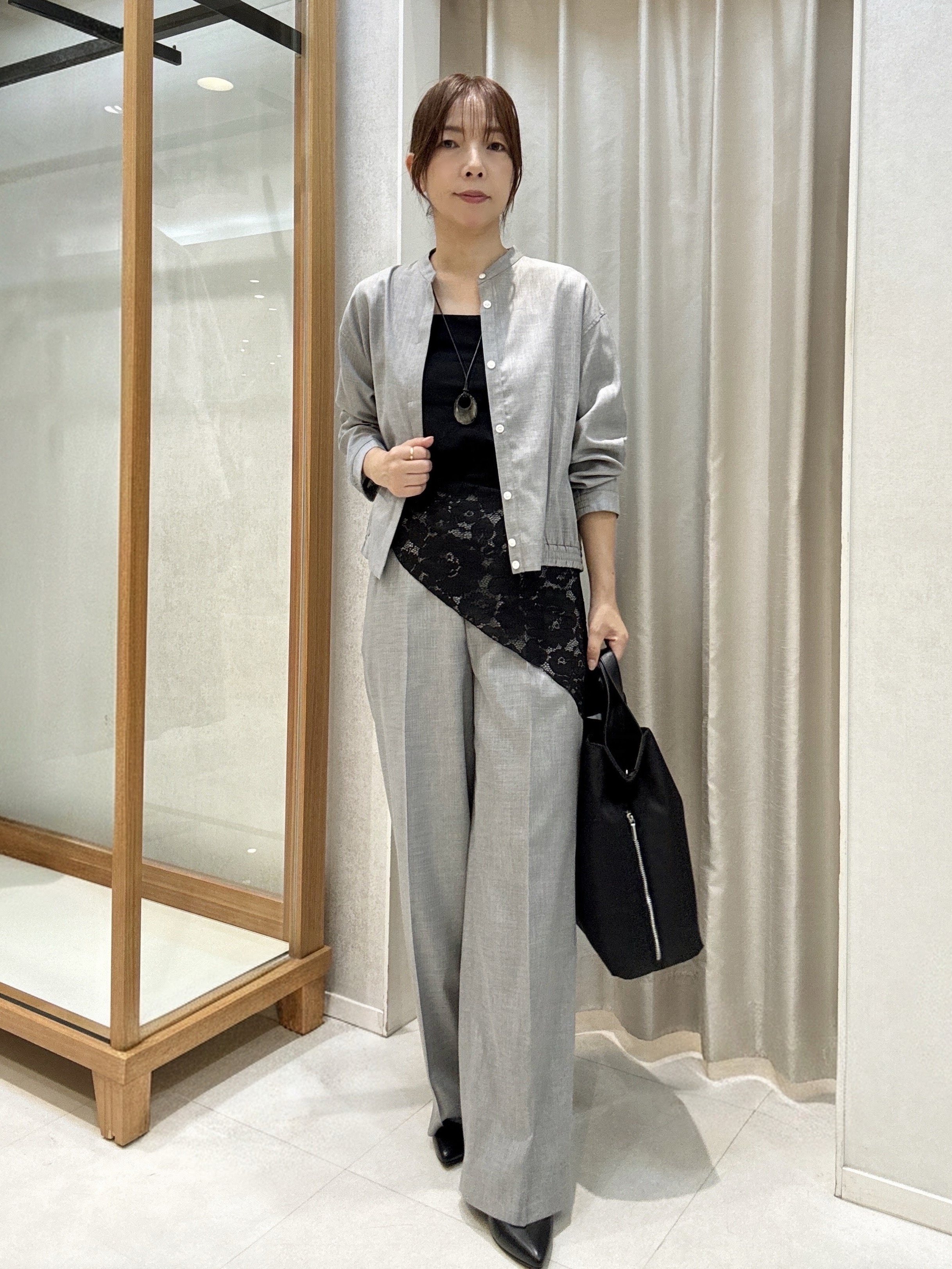 tomoさんの「UNTITLED｜【セットアップ可/秋羽織り】メランジツイルシャツ」を使ったコーディネート