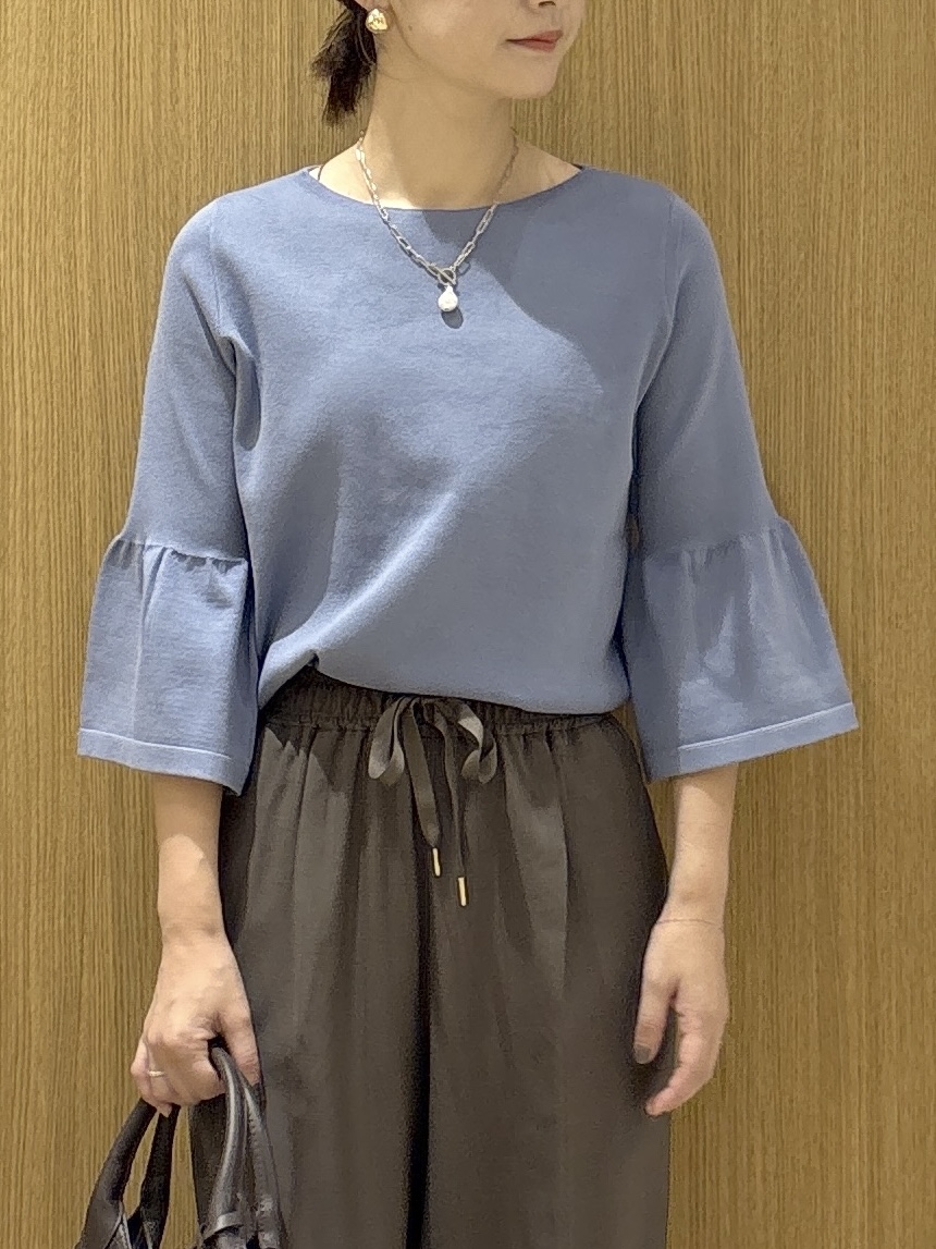 たけねぇさんの「OPAQUE.CLIP｜【UVケア】フレアスリーブニット／袖口レースアソート《洗濯機OK／遮熱性》」を使ったコーディネート