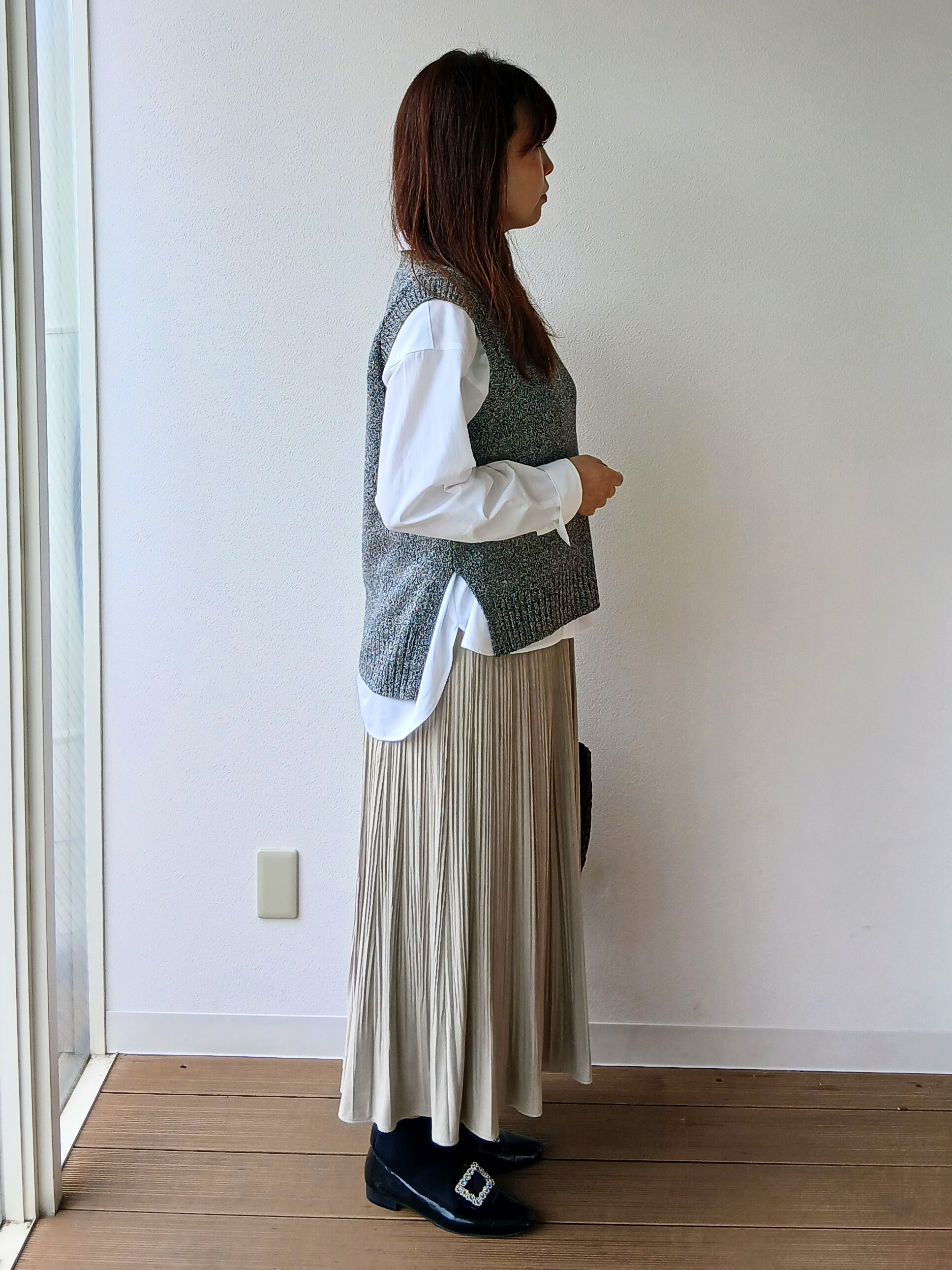 なみきさんの「UNTITLED｜【5色展開/手洗い可】ローシルクウールニットベスト」を使ったコーディネート
