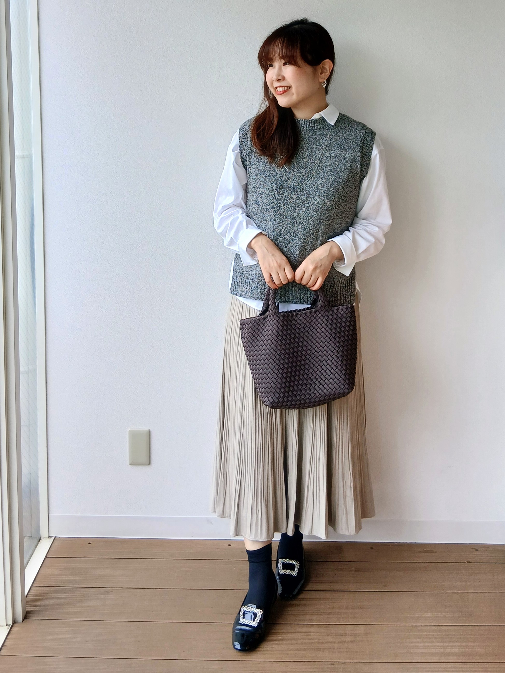 なみきさんの「UNTITLED｜【5色展開/手洗い可】ローシルクウールニットベスト」を使ったコーディネート