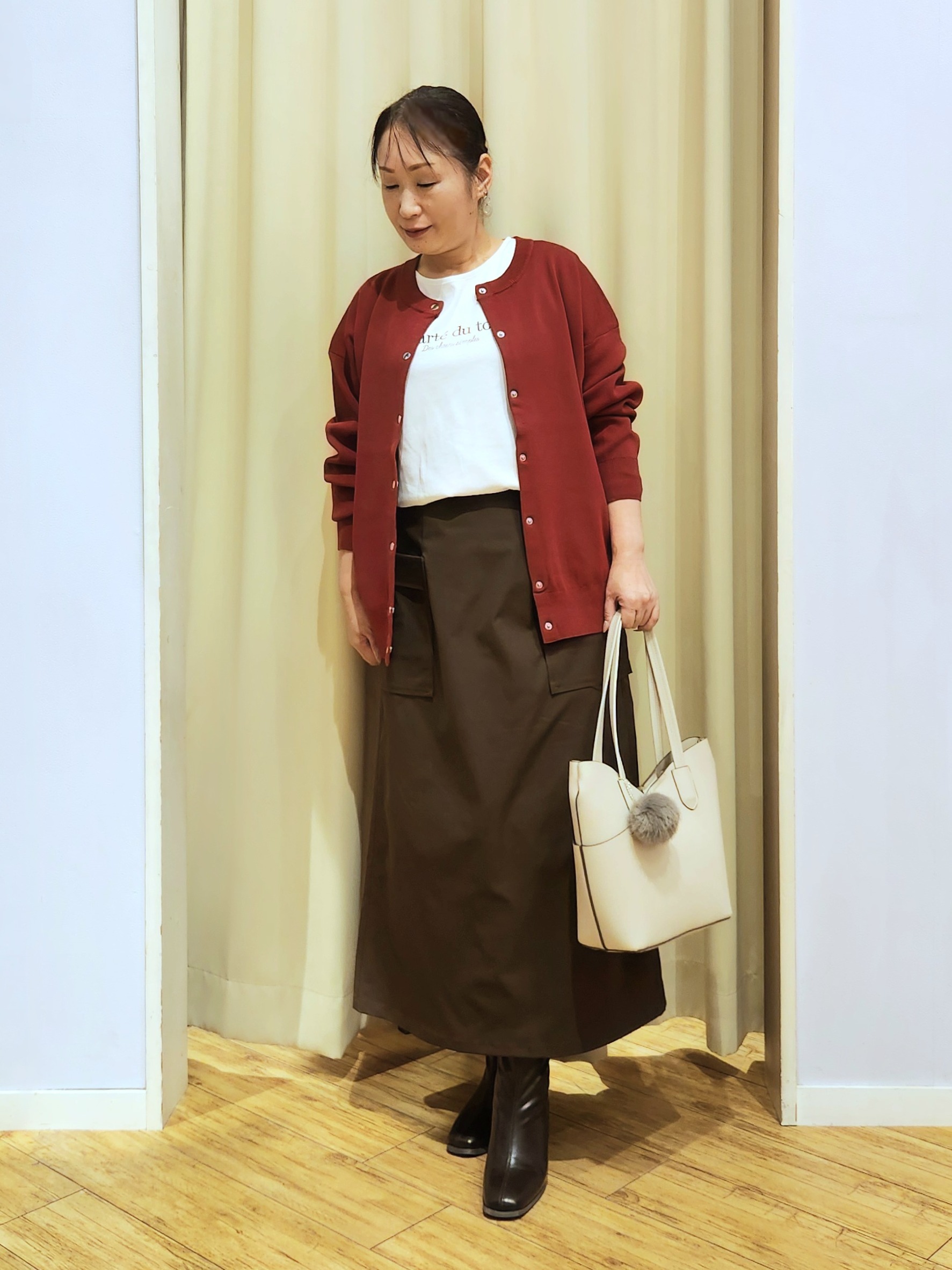 くまさんの「SHOO･LA･RUE｜【セットアップ可/洗濯機可】軽やかに羽織れる スポンディッシュ ニットカーディガン」を使ったコーディネート