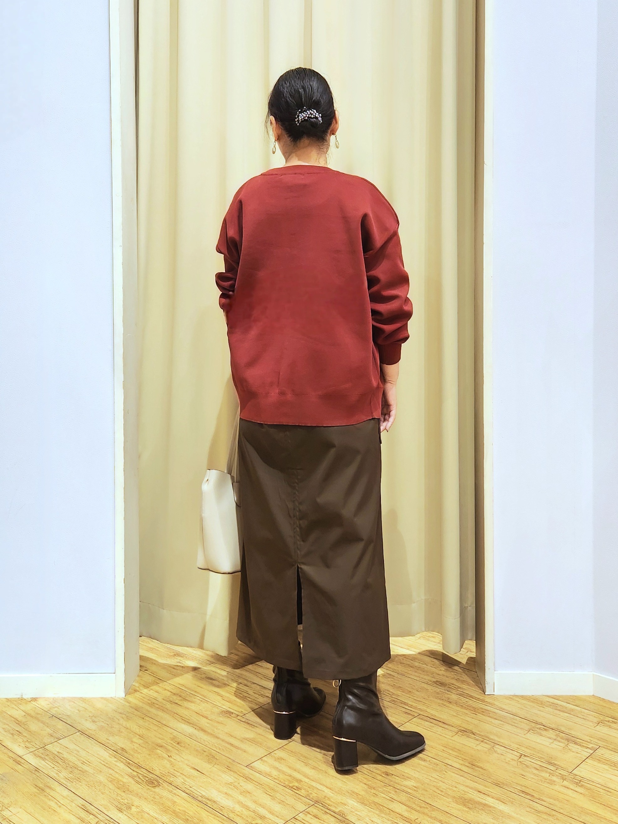 くまさんの「SHOO･LA･RUE｜【セットアップ可/洗濯機可】軽やかに羽織れる スポンディッシュ ニットカーディガン」を使ったコーディネート