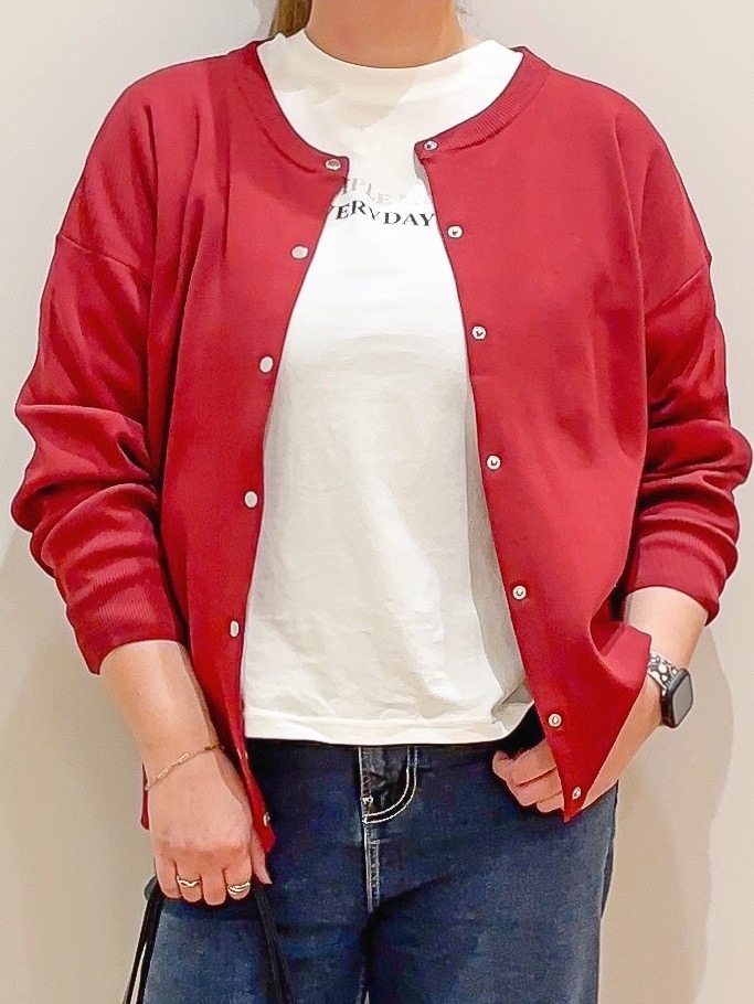 naoさんの「SHOO･LA･RUE｜【セットアップ可/洗濯機可】軽やかに羽織れる スポンディッシュ ニットカーディガン」を使ったコーディネート