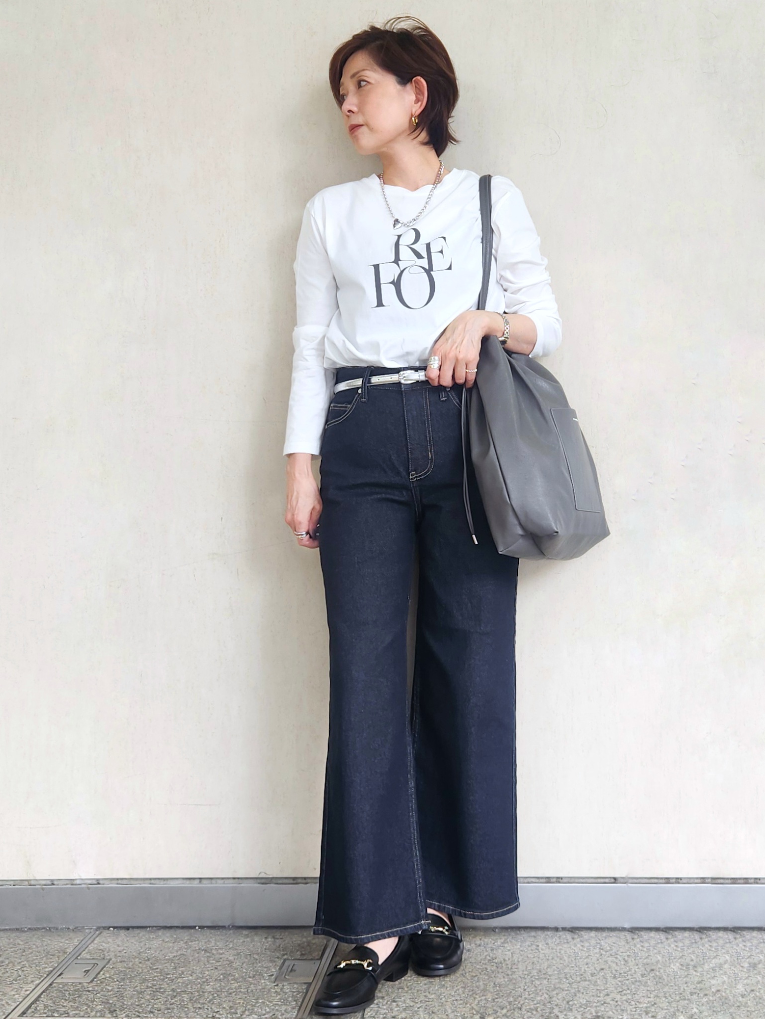 milkyさんの「OPAQUE.CLIP｜ロゴアソートロングTシャツ【洗濯機OK】」を使ったコーディネート