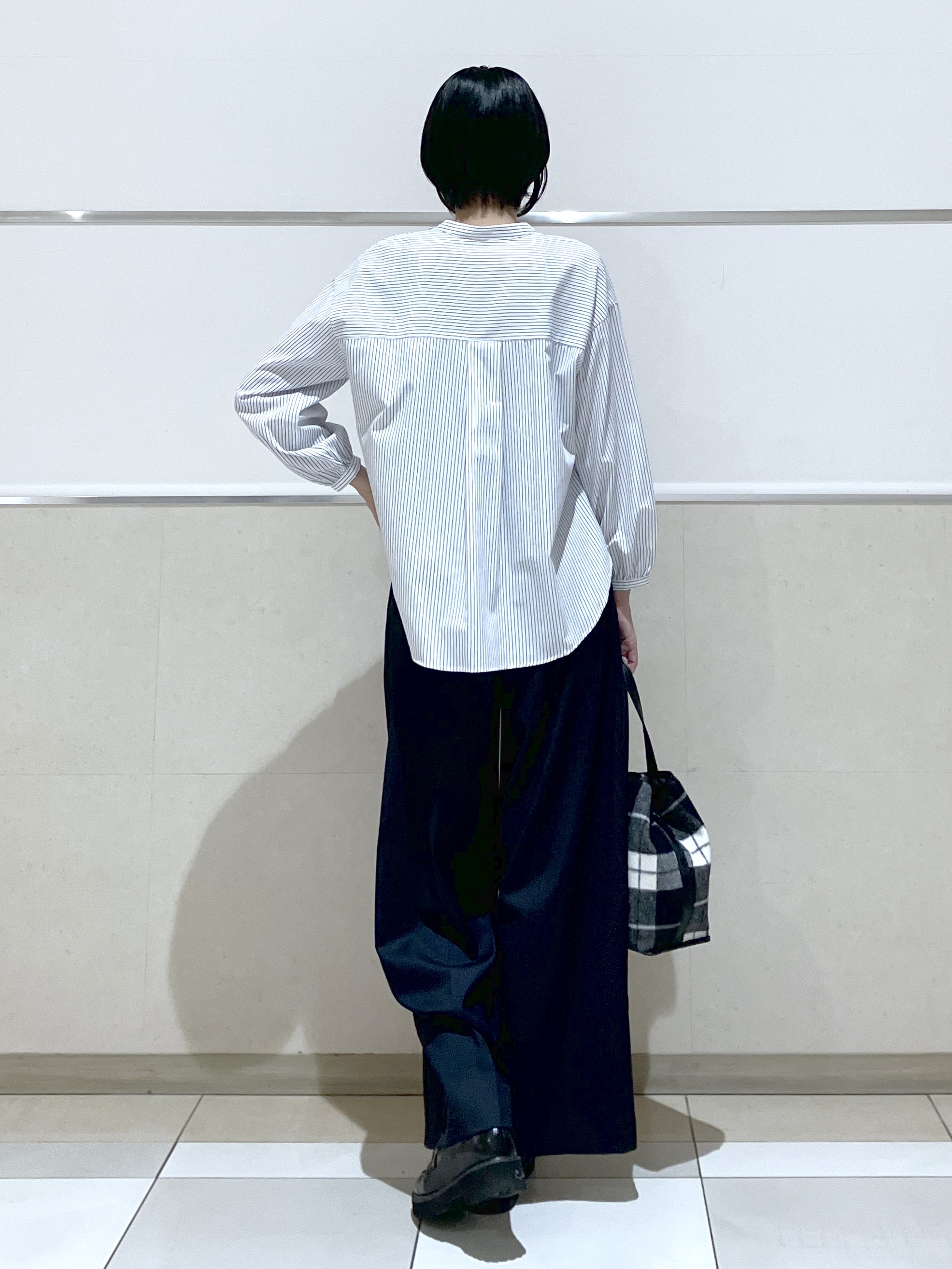 eriko さんの「Dessin｜【洗える/7色展開/XS-L】フロントフリルブラウス」を使ったコーディネート