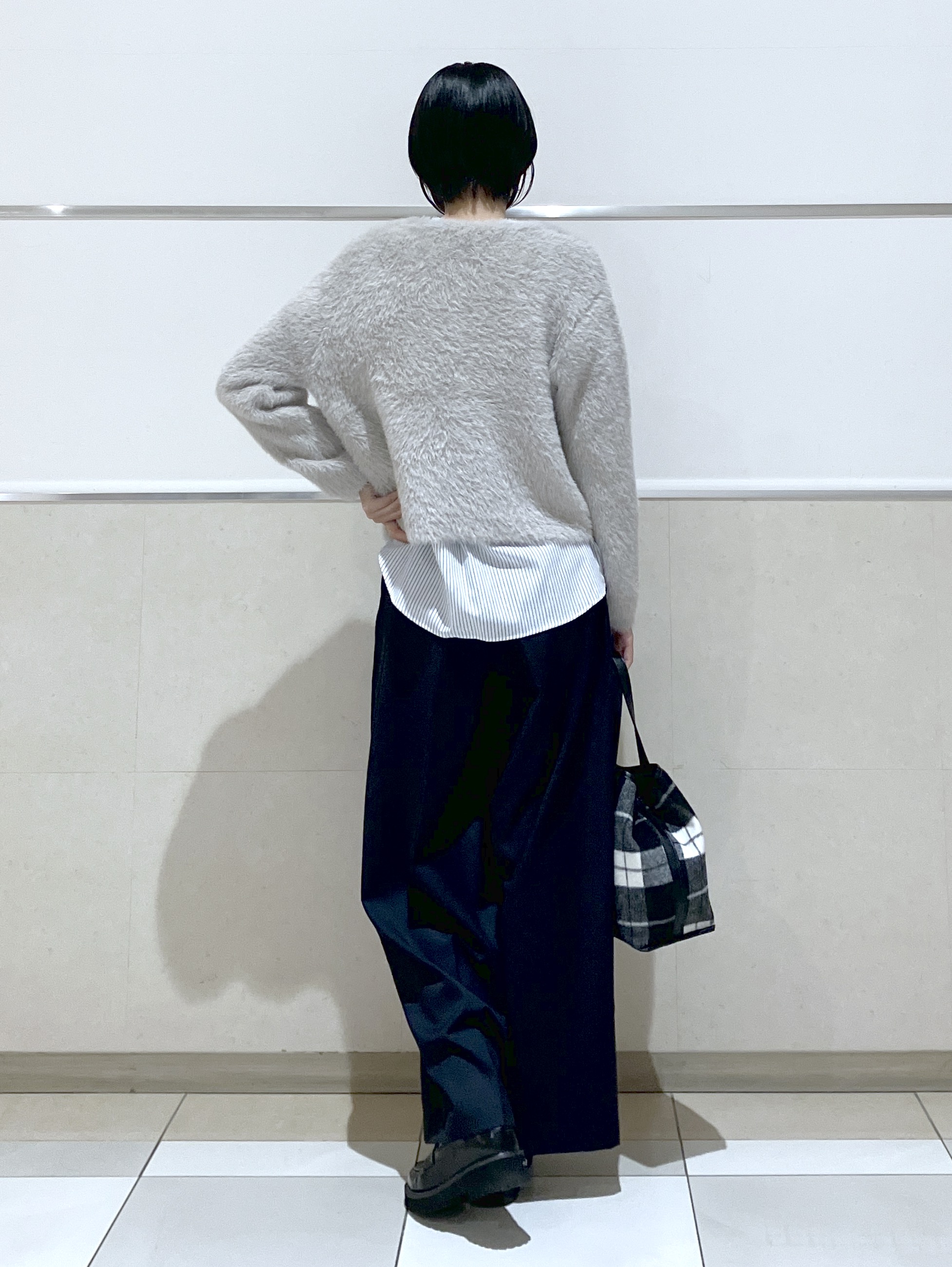 eriko さんの「Dessin｜【高レビュー/洗える/7色展開】フロントフリルブラウス」を使ったコーディネート