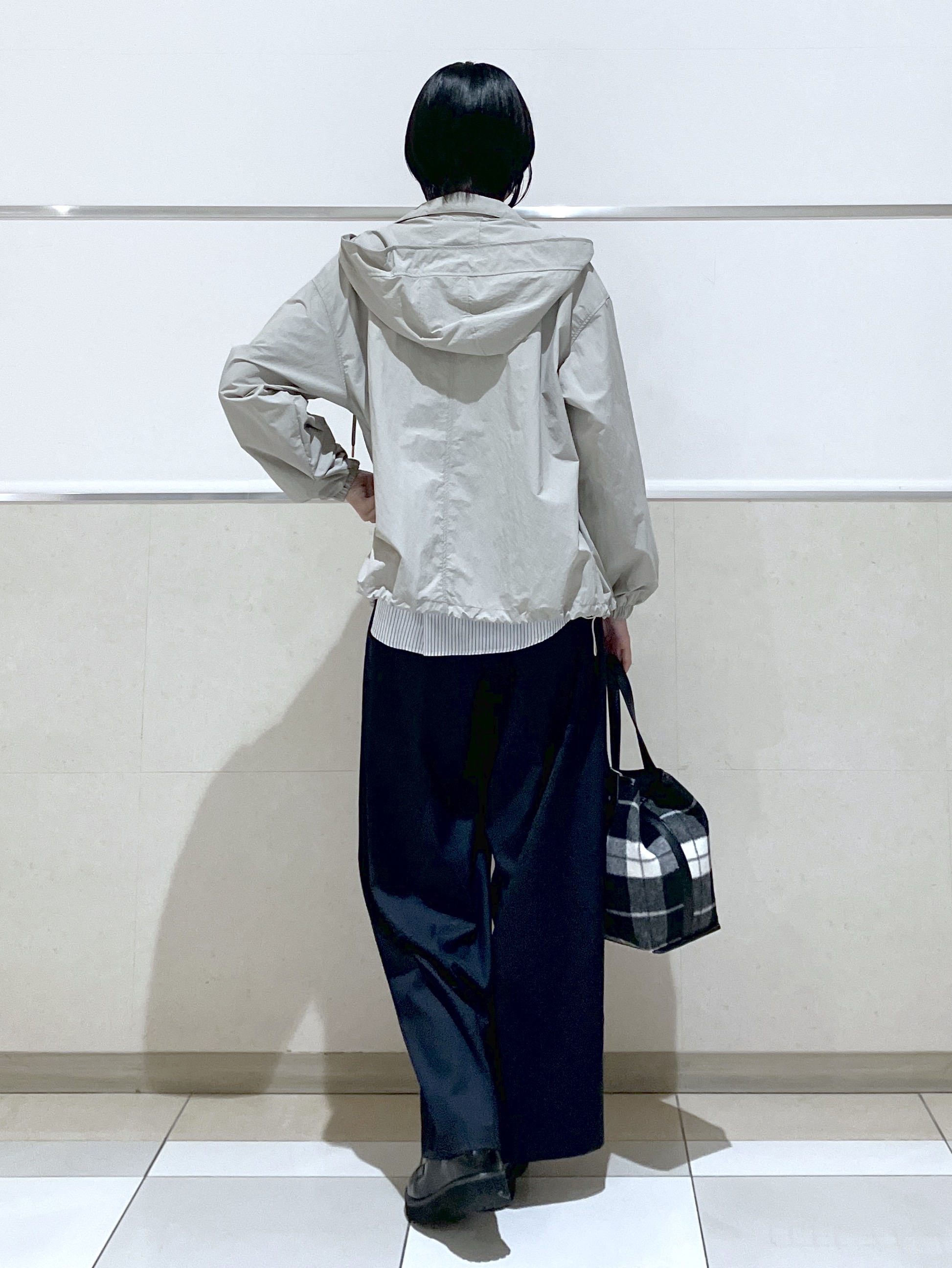 eriko さんの「Dessin｜【高レビュー/洗える/7色展開】フロントフリルブラウス」を使ったコーディネート