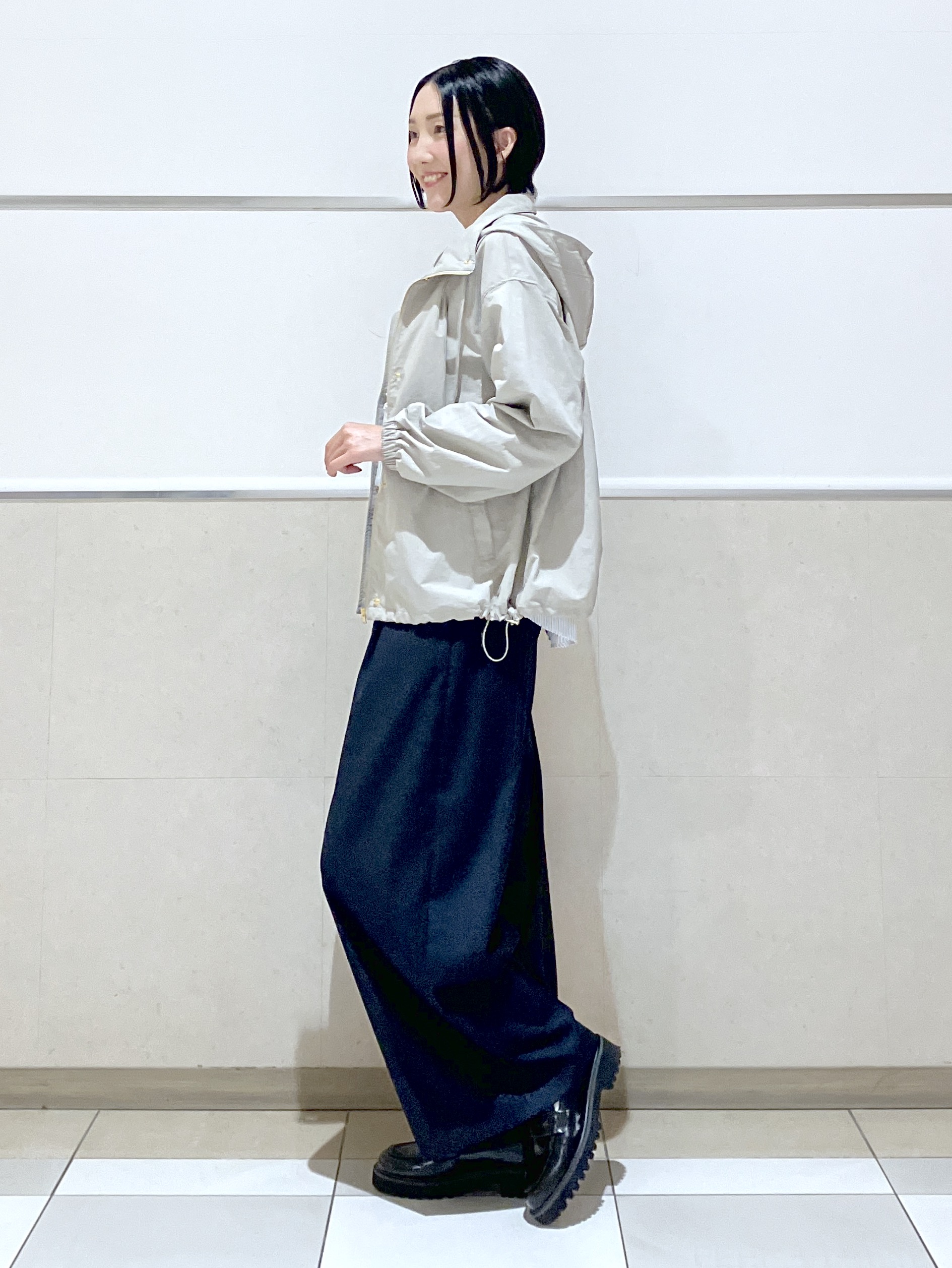 eriko さんの「Dessin｜【高レビュー/洗える/7色展開】フロントフリルブラウス」を使ったコーディネート