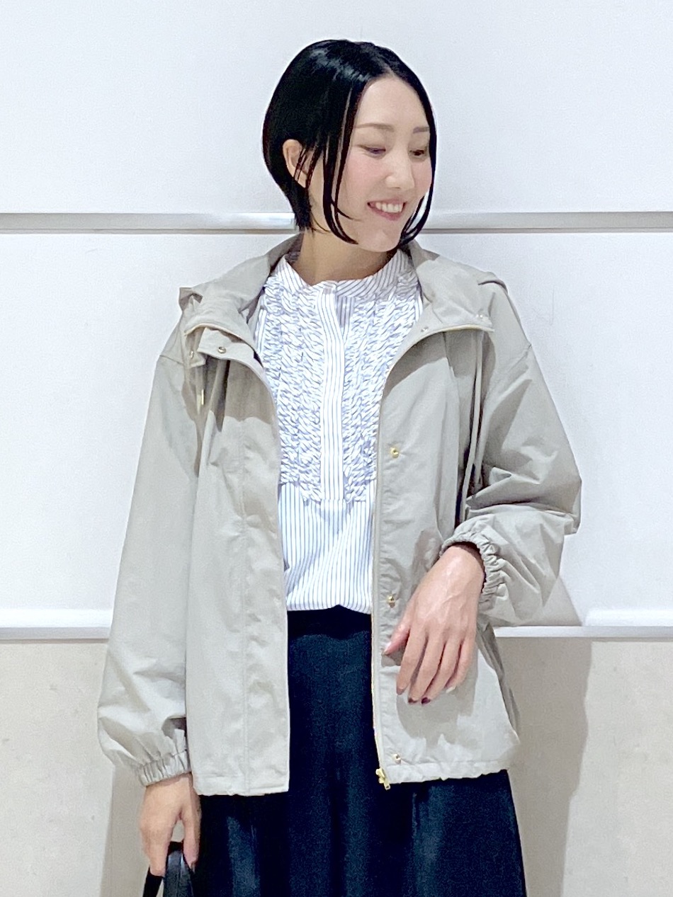 eriko さんの「Dessin｜【高レビュー/洗える/7色展開】フロントフリルブラウス」を使ったコーディネート