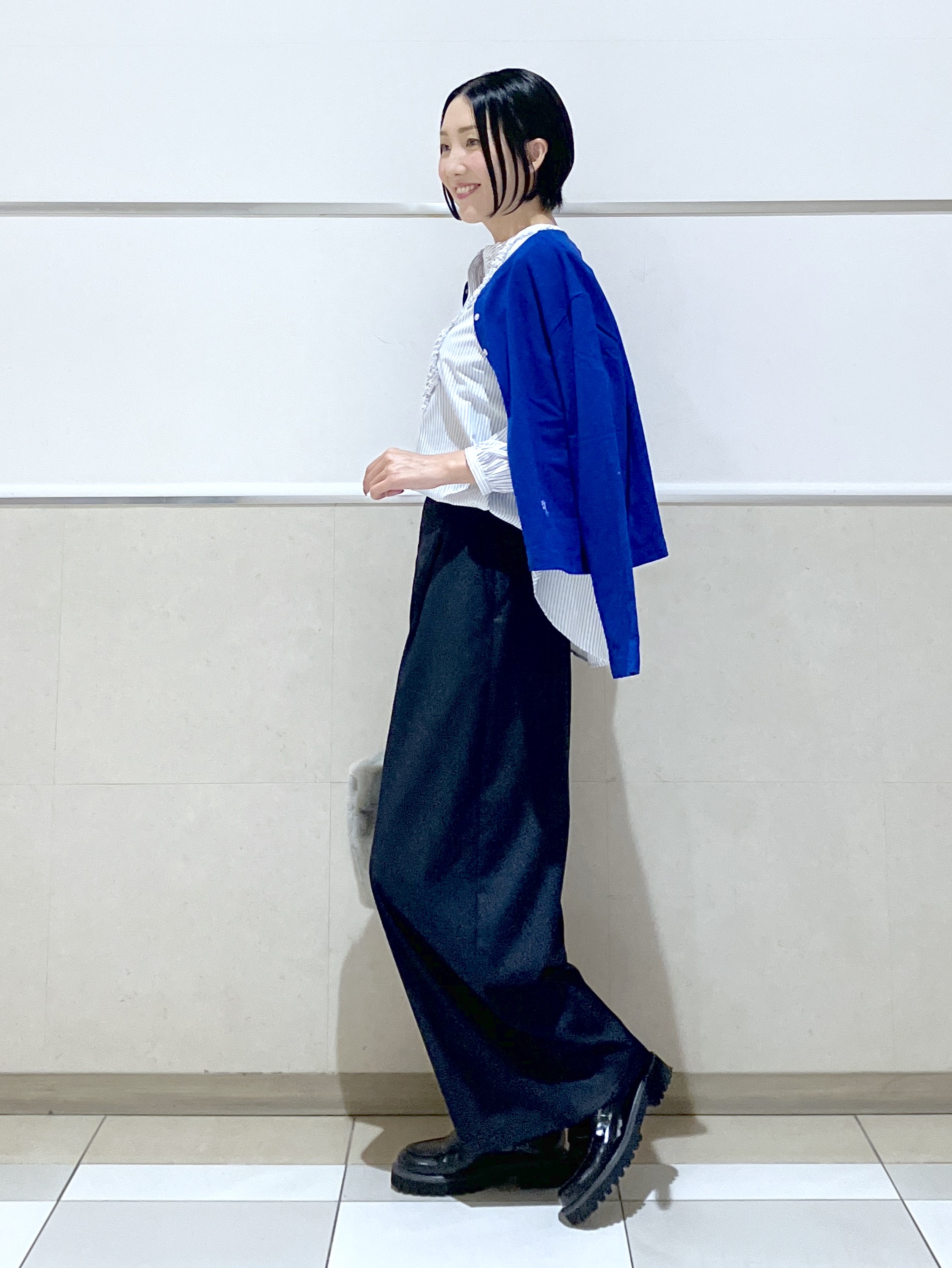 eriko さんの「Dessin｜【洗える/7色展開/XS-L】フロントフリルブラウス」を使ったコーディネート