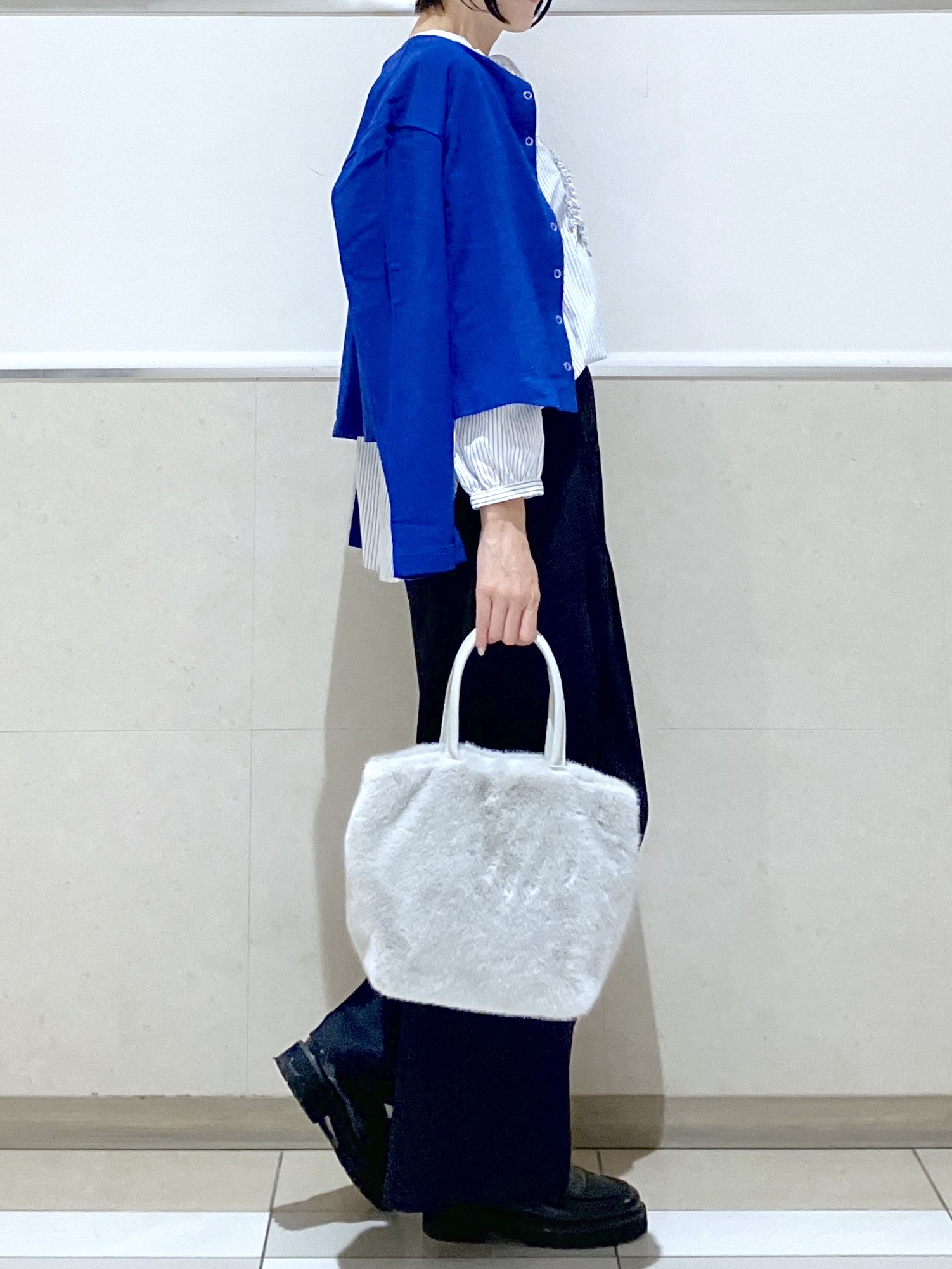 eriko さんの「Dessin｜【洗える/7色展開/XS-L】フロントフリルブラウス」を使ったコーディネート