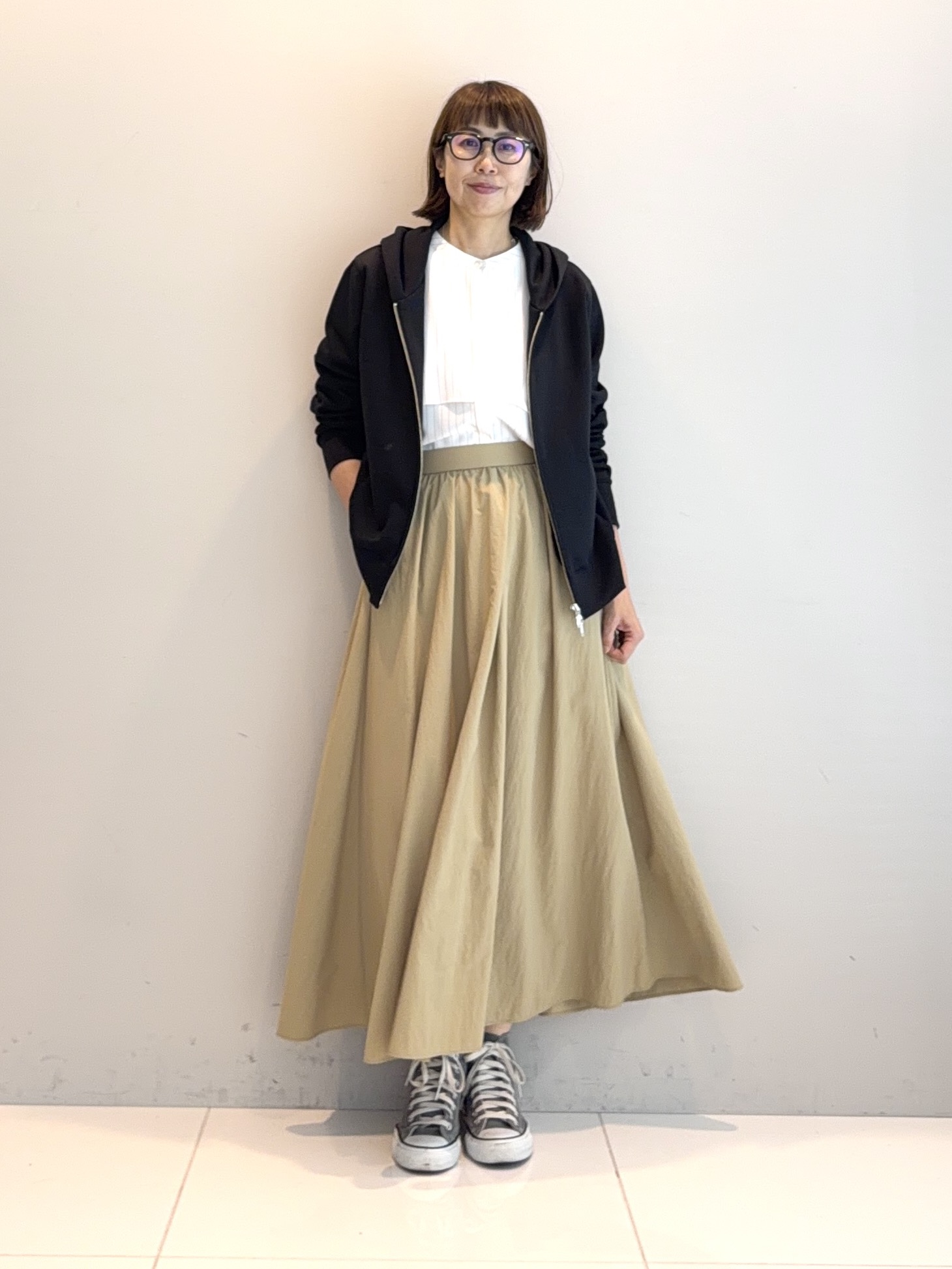 murayamaさんの「INDIVI｜【羽織りにも！/UVケア/着る日傘】ケープ風ブラウス」を使ったコーディネート