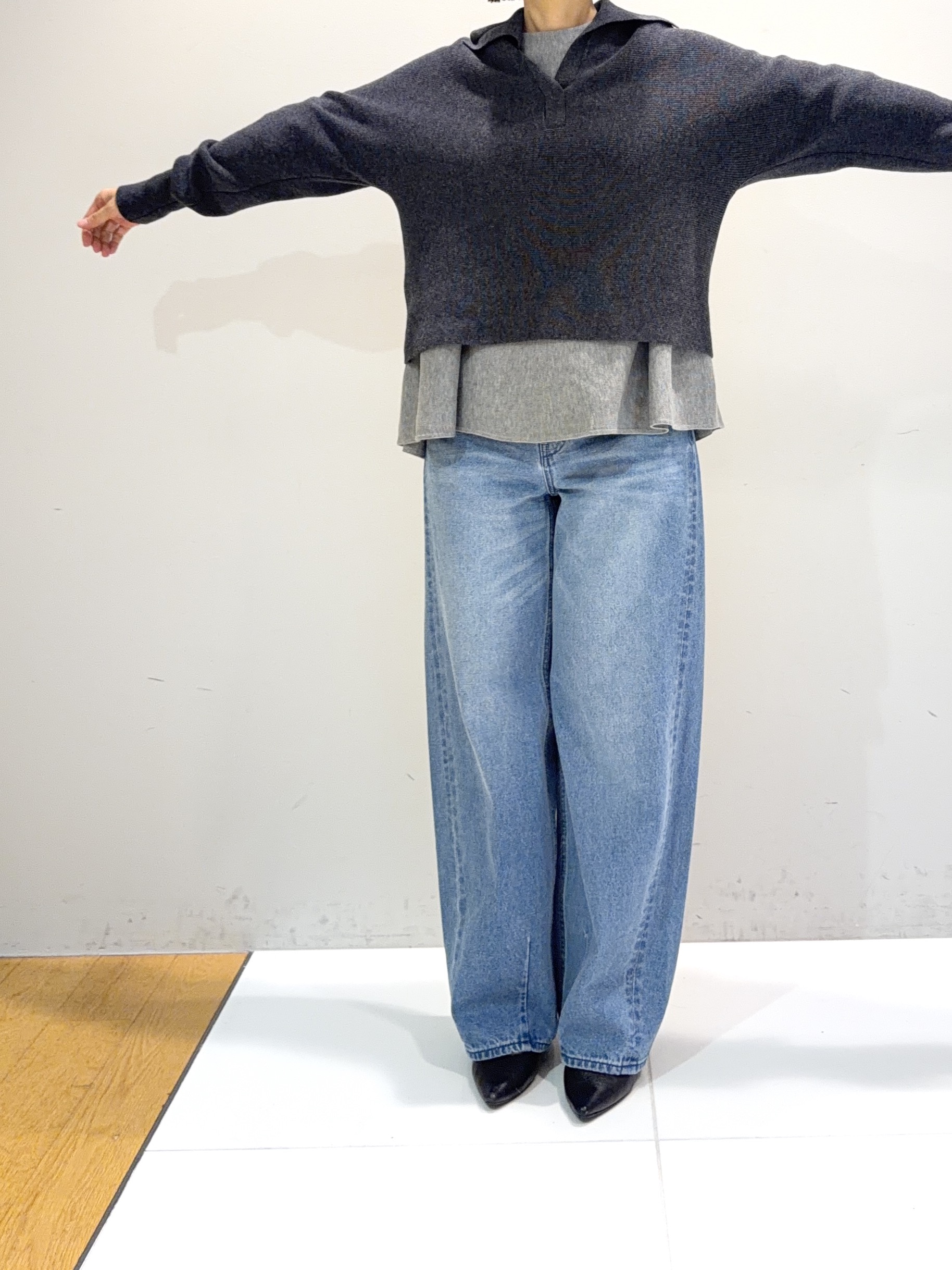murayamaさんの「INDIVI｜【新作登場！】カーブシルエットデニム」を使ったコーディネート