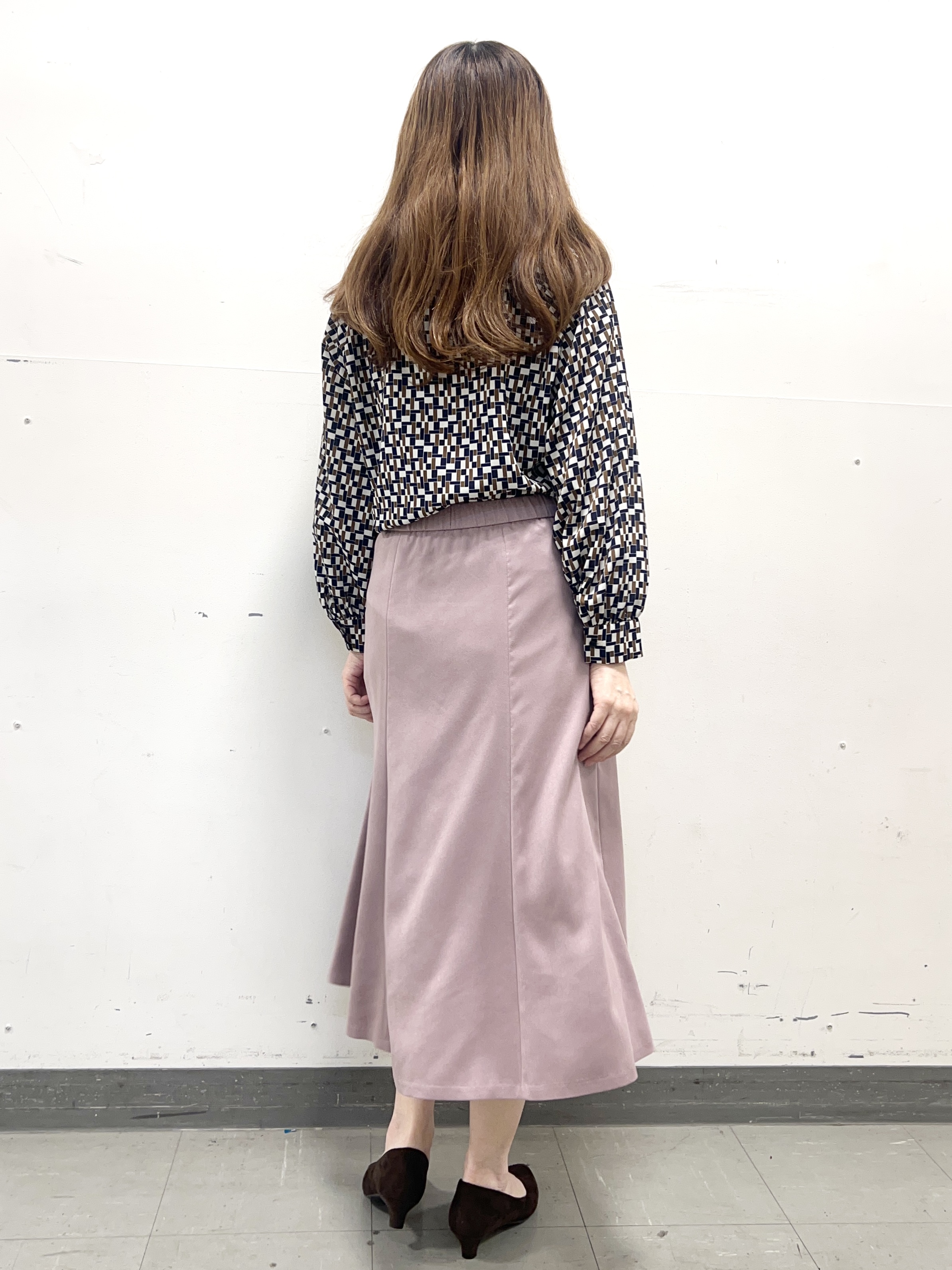 yuさんの「Reflect｜【SS-4Lサイズ／セットアップ】幾何柄プリント ボウタイデザインブラウス」を使ったコーディネート