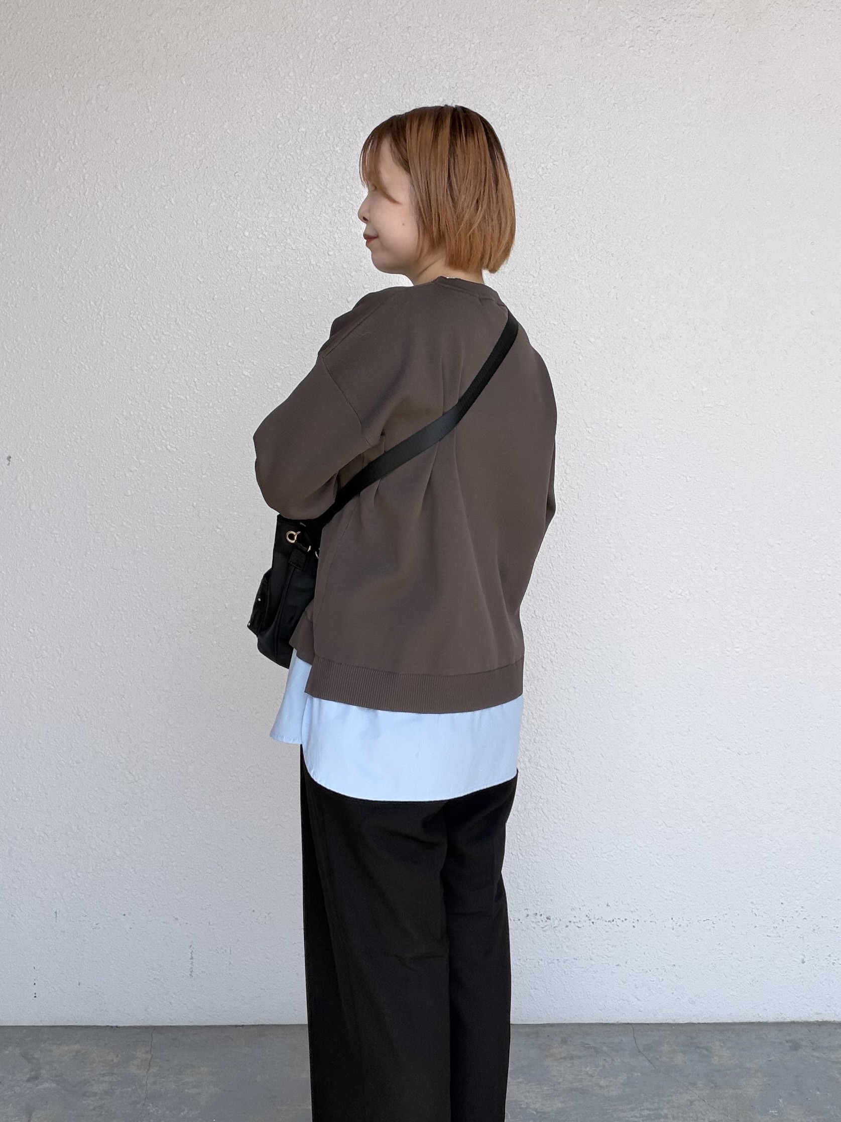 ひらしーさんの「SHOO･LA･RUE｜【S-LL】着るだけできまる シャツレイヤード風 スポンディッシュニット」を使ったコーディネート