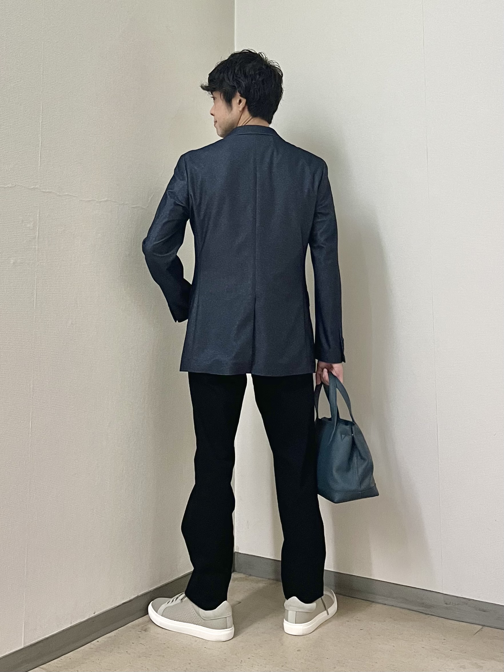 URAさんの「TAKEO KIKUCHI｜【360&deg;ストレッチ】デニムライクジャージ ジャケット」を使ったコーディネート